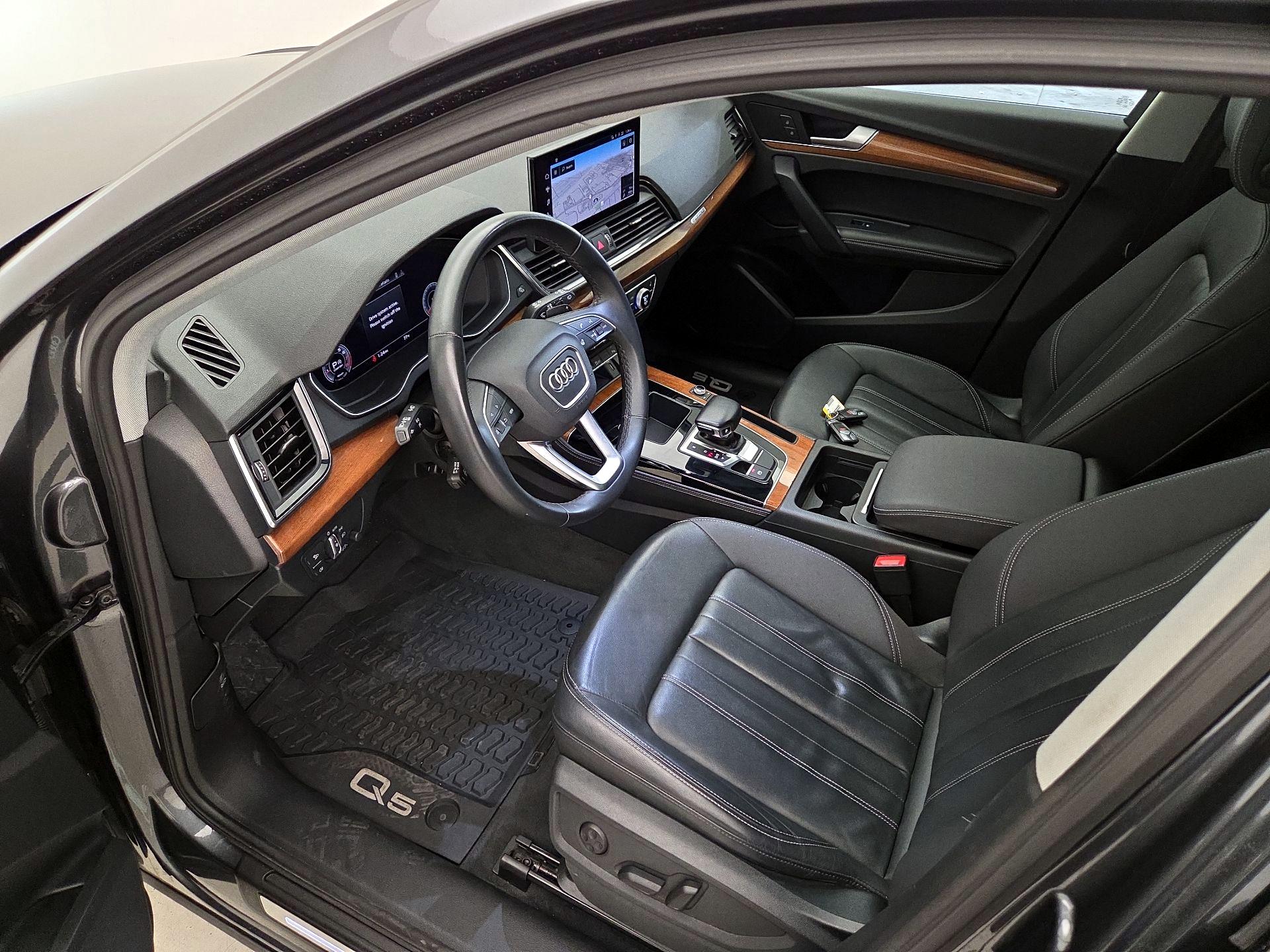 Thumbnail: 2022 Audi Q5 - 11