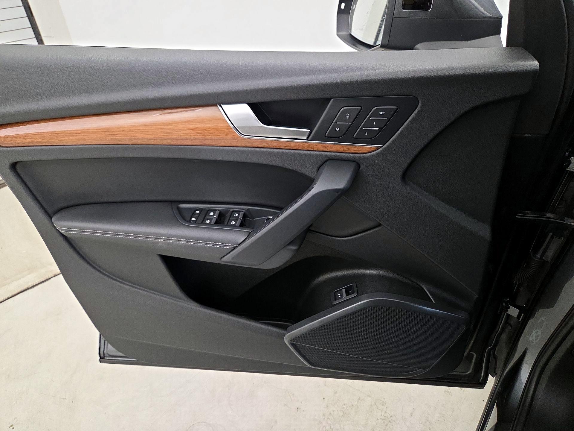 Thumbnail: 2022 Audi Q5 - 12