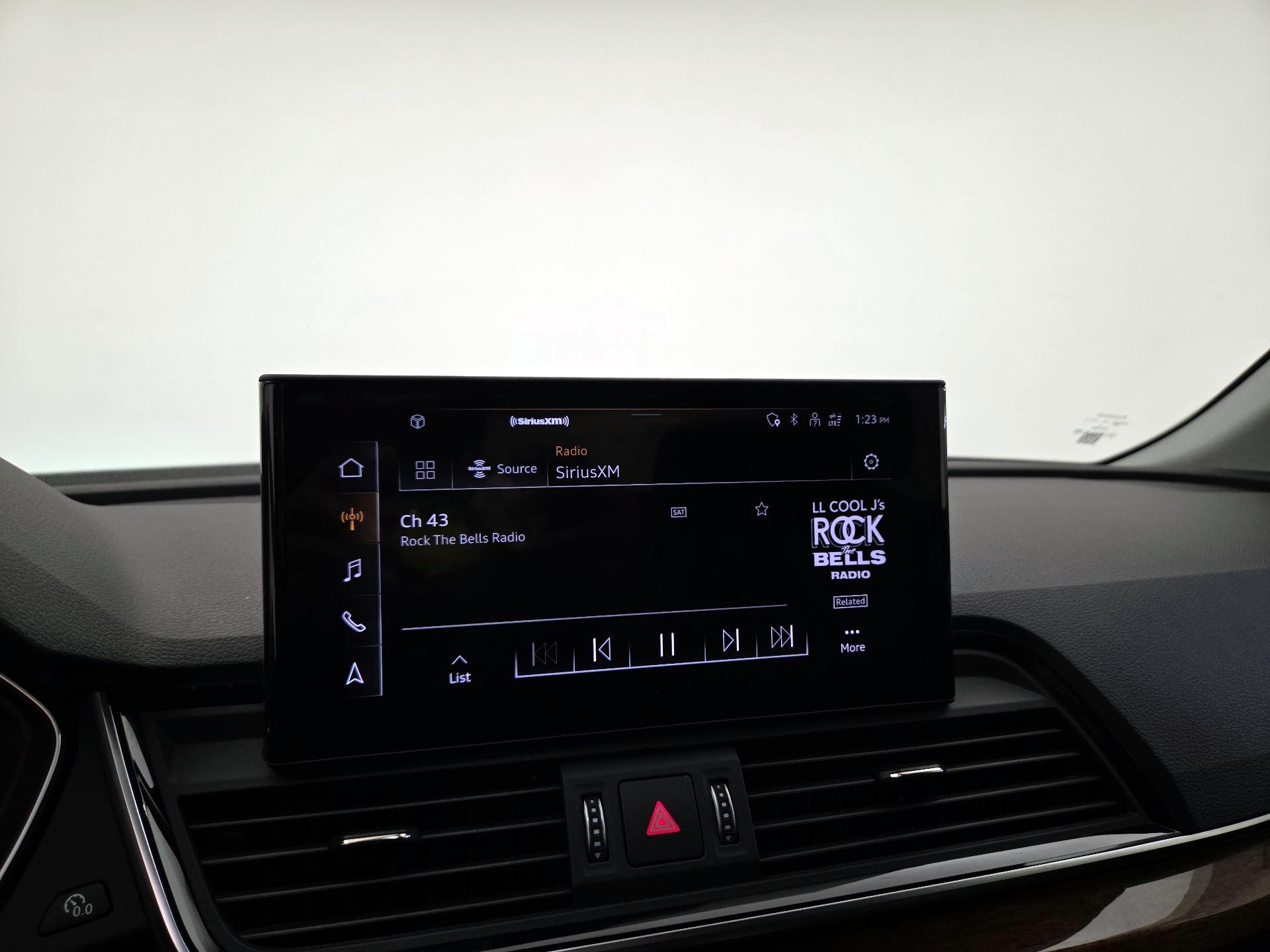 Thumbnail: 2022 Audi Q5 - 16