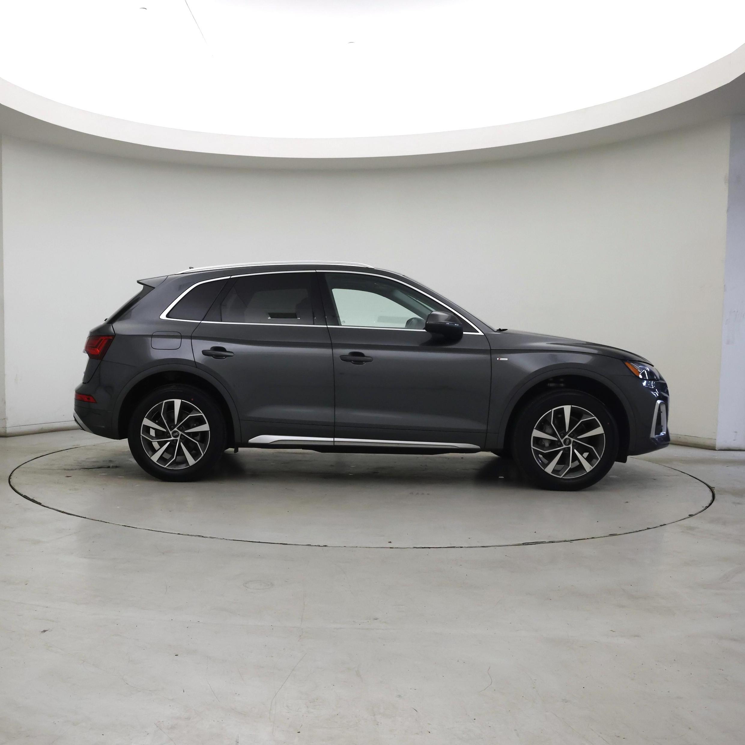 Thumbnail: 2022 Audi Q5 - 7