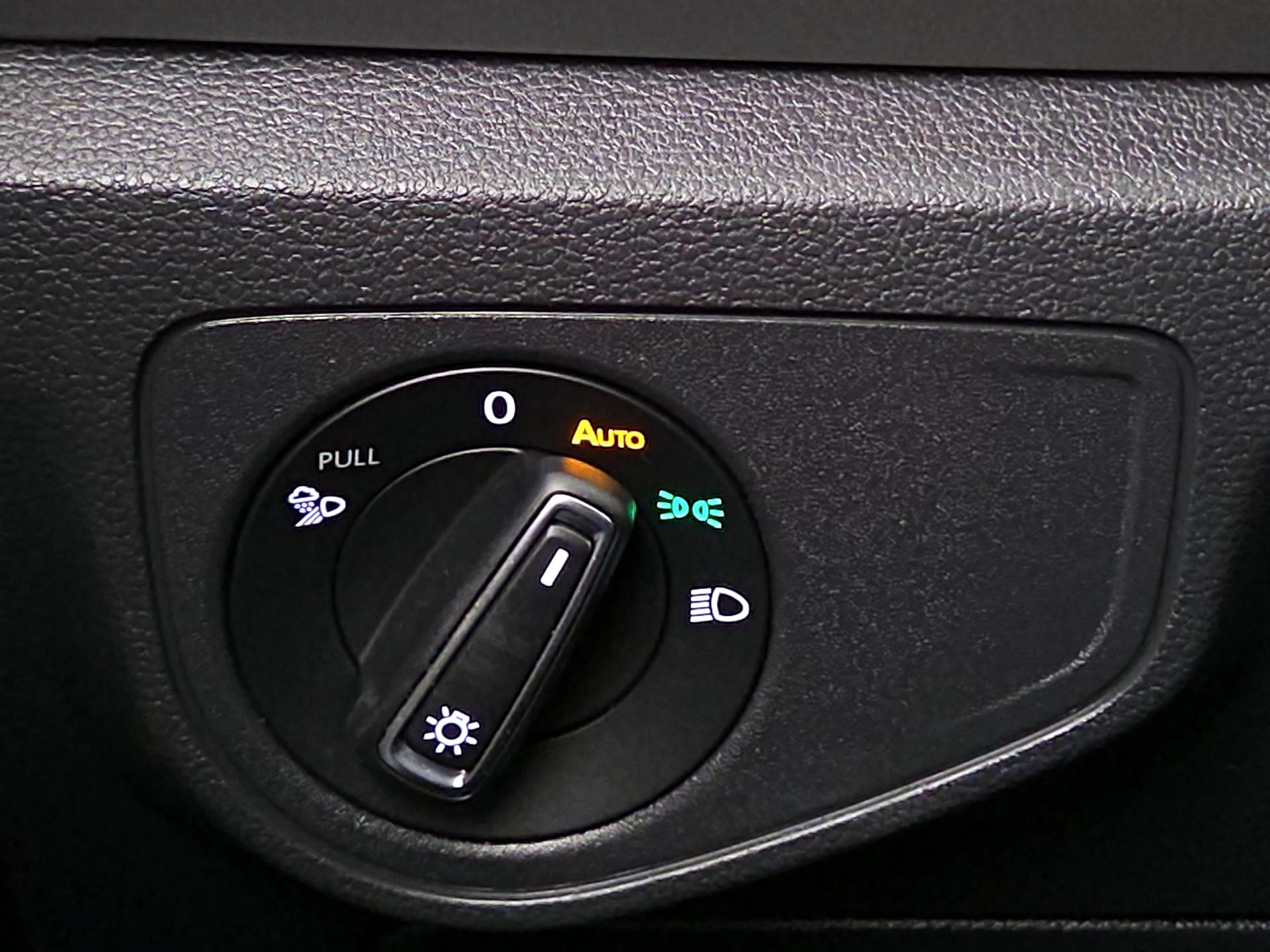 Thumbnail: 2022 Volkswagen Atlas - 13