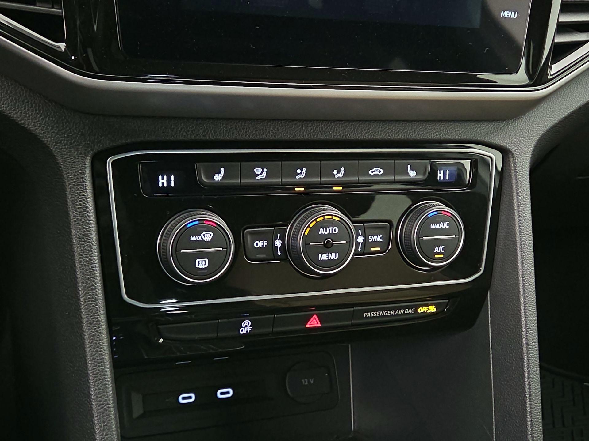 Thumbnail: 2022 Volkswagen Atlas - 16