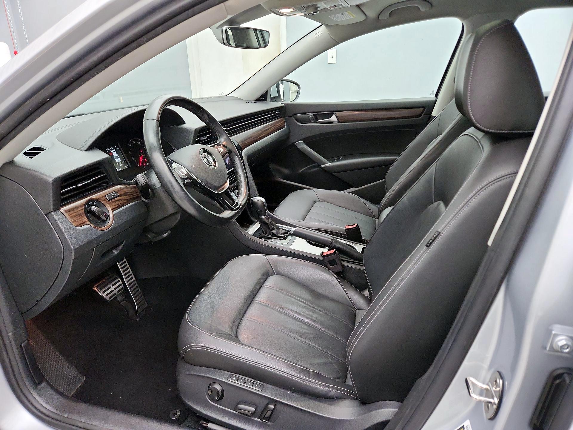 Thumbnail: 2020 Volkswagen Passat - 11