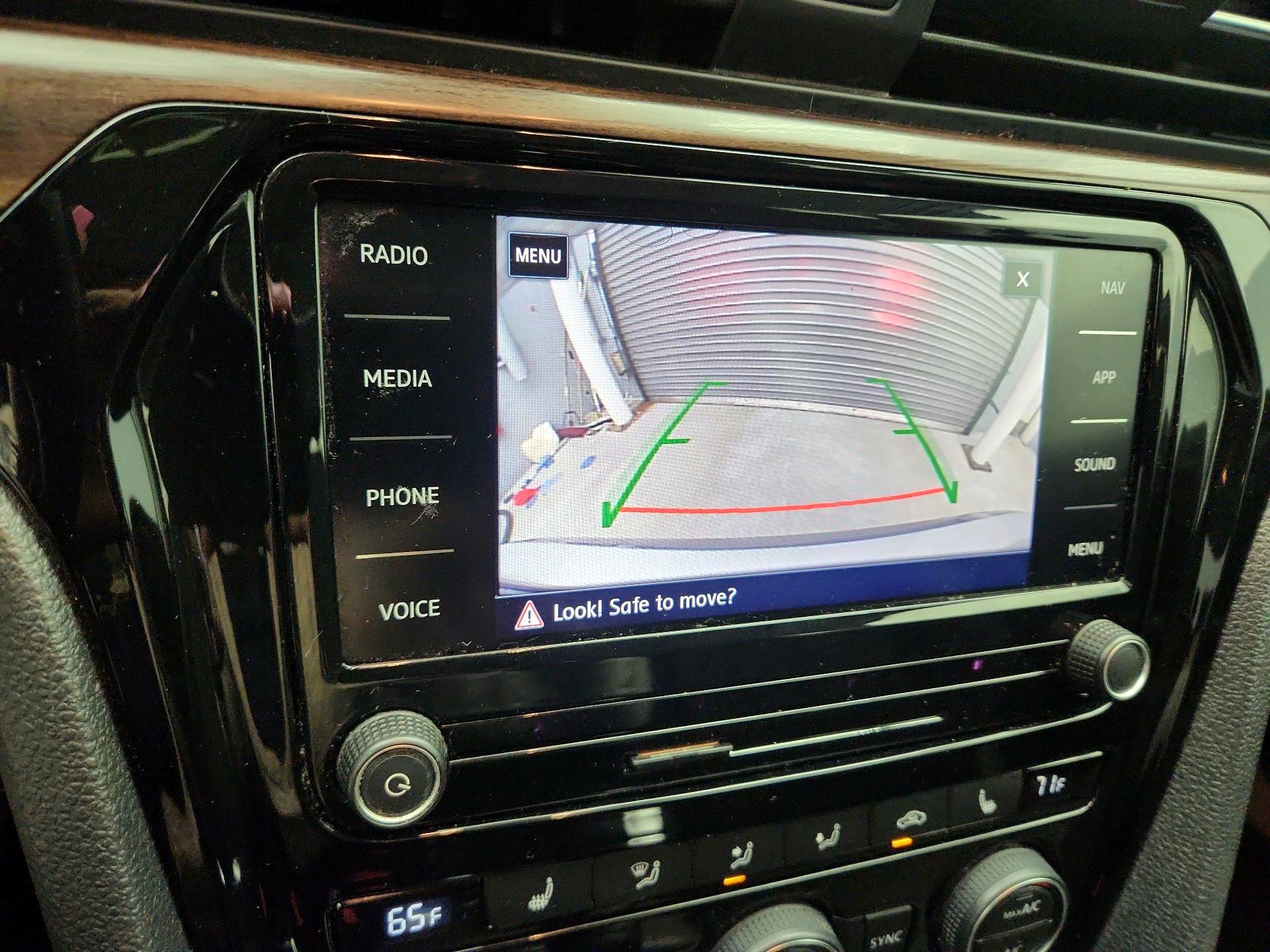 Thumbnail: 2020 Volkswagen Passat - 15