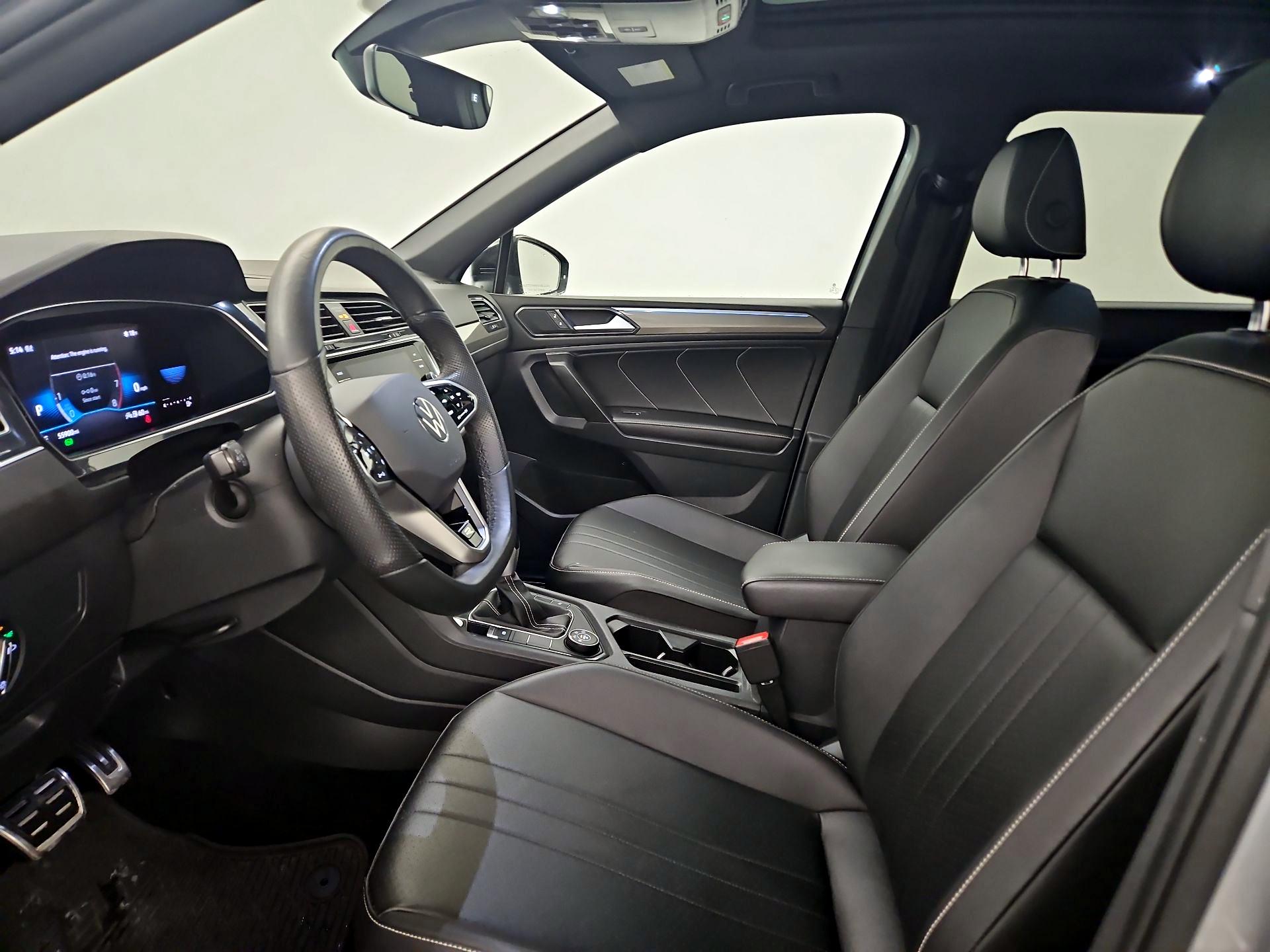 Thumbnail: 2022 Volkswagen Tiguan - 11