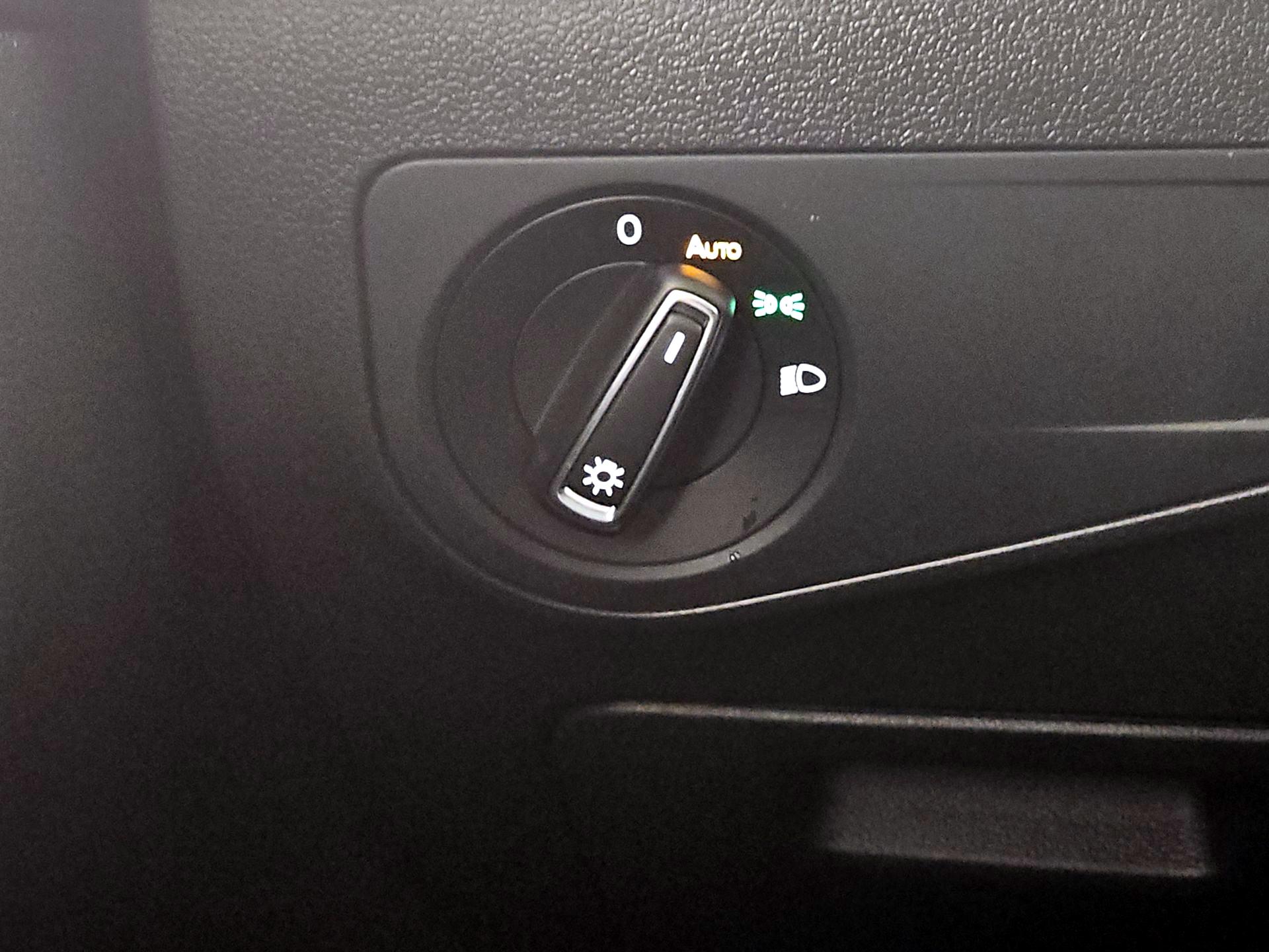 Thumbnail: 2022 Volkswagen Tiguan - 13