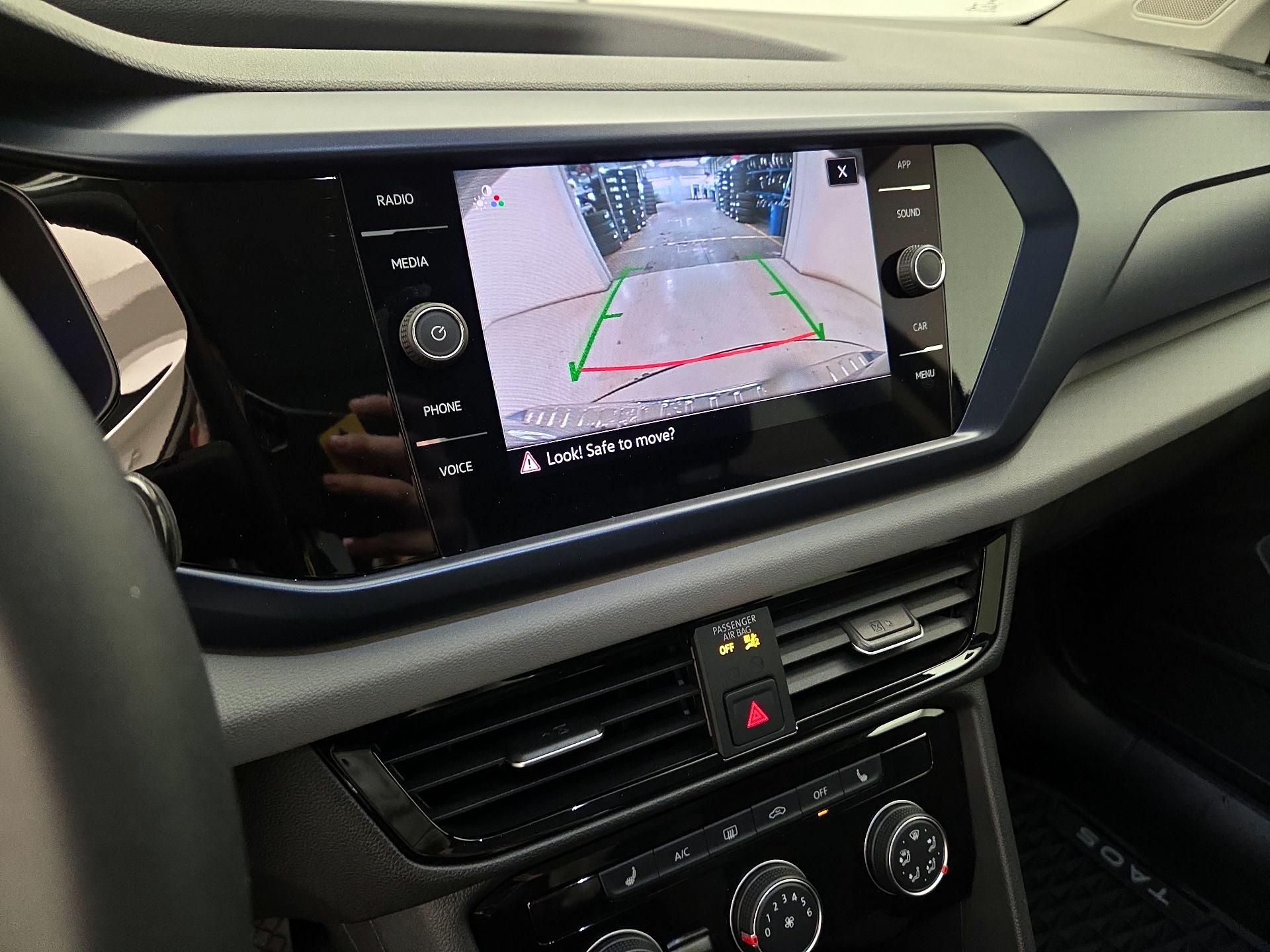 Thumbnail: 2023 Volkswagen Taos - 14