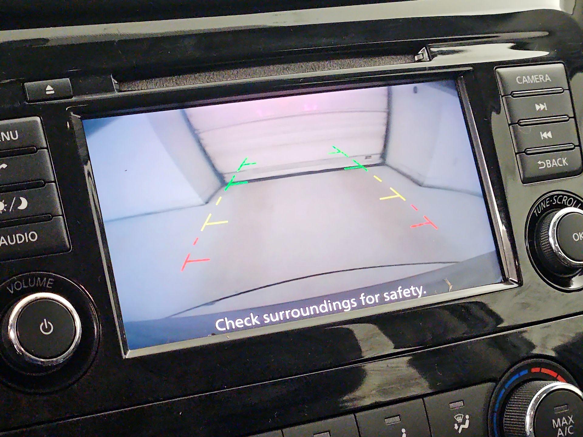 Thumbnail: 2018 Nissan Rogue - 14