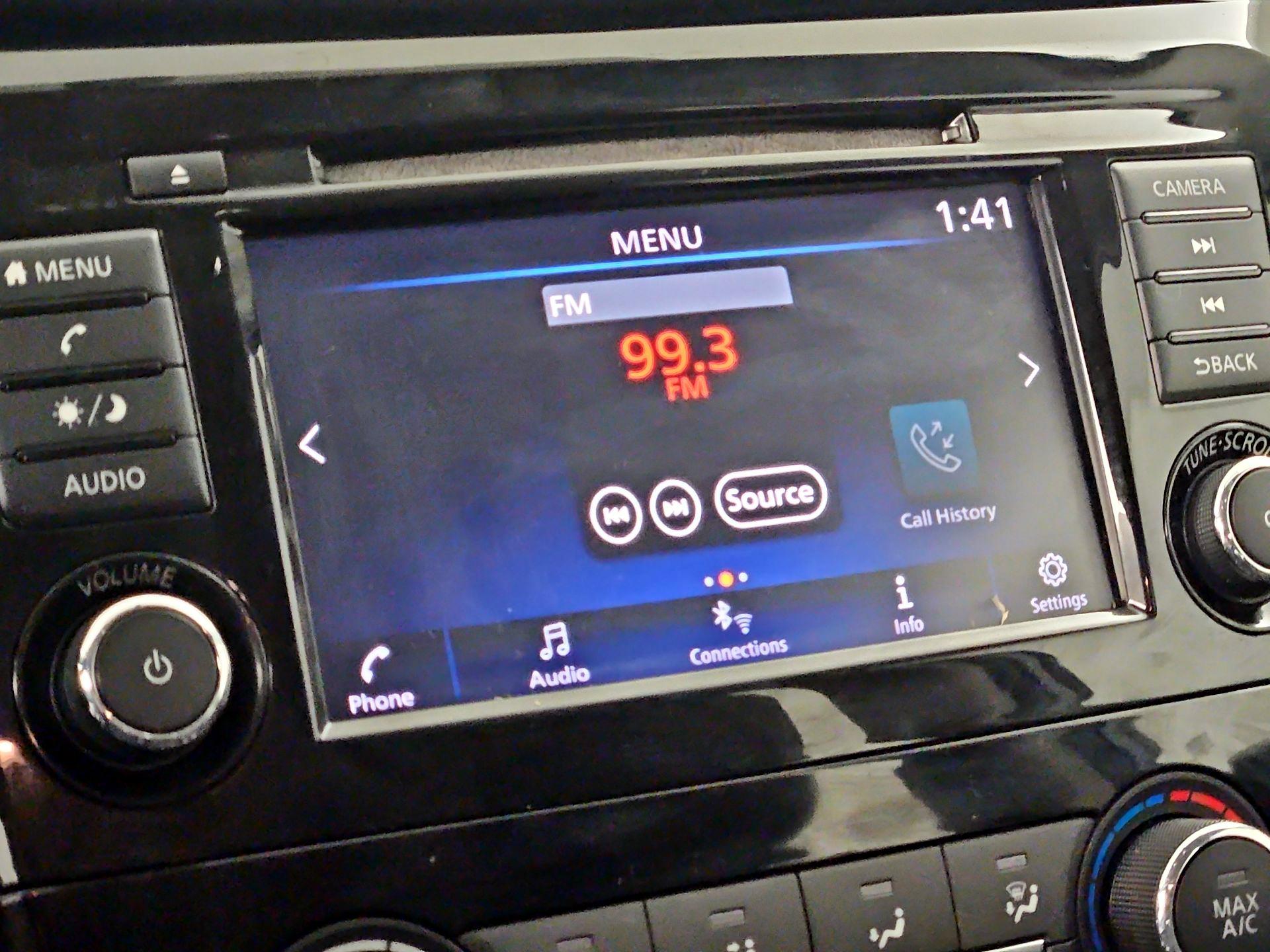 Thumbnail: 2018 Nissan Rogue - 15