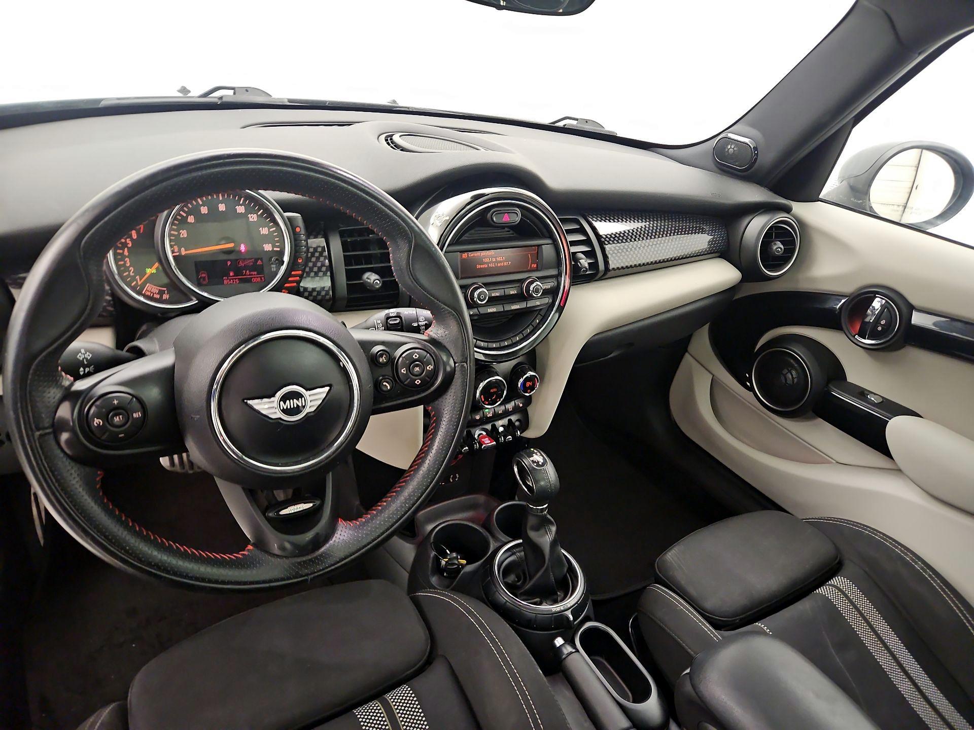 Thumbnail: 2015 MINI Cooper Hardtop - 9
