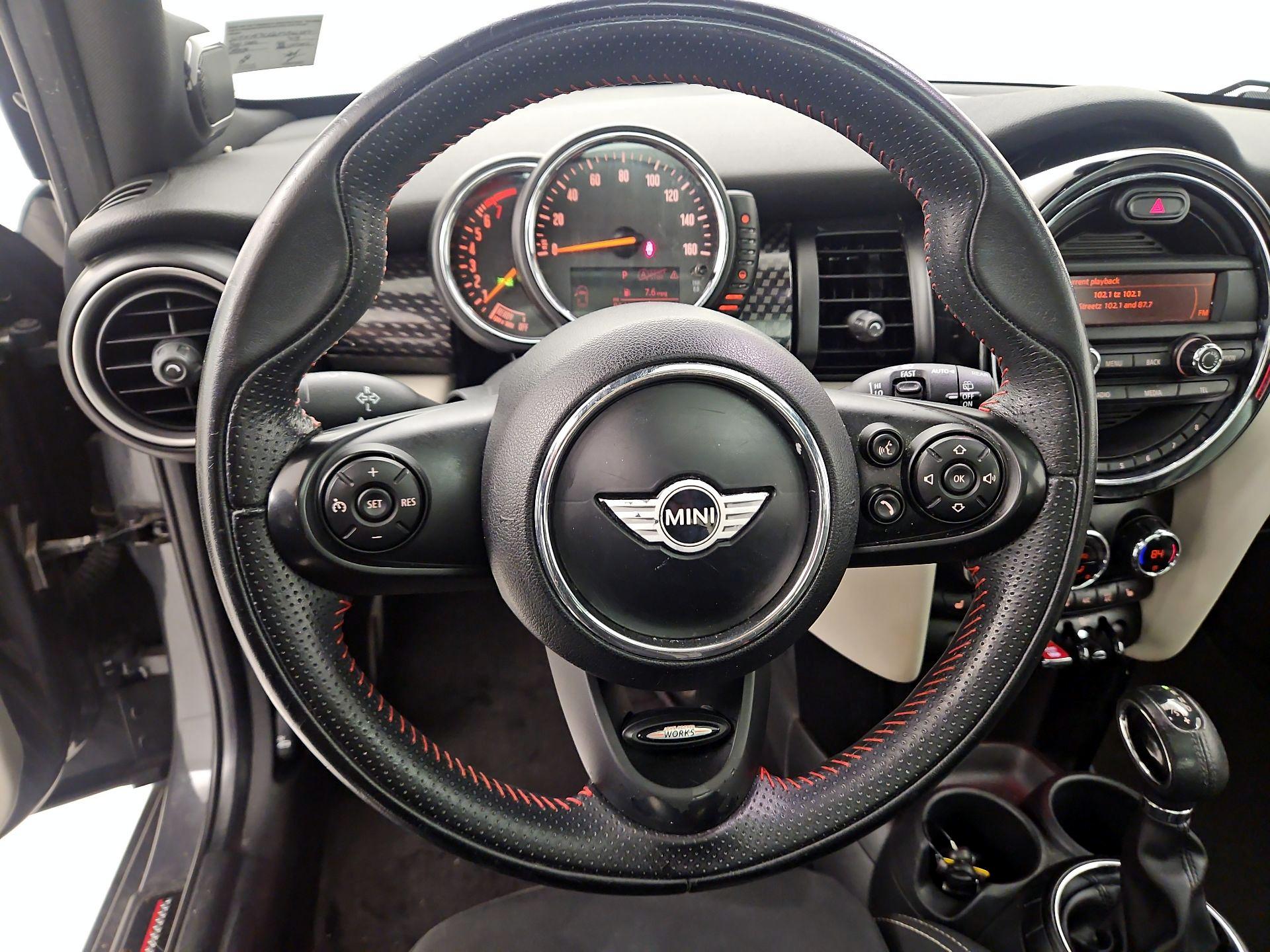 Thumbnail: 2015 MINI Cooper Hardtop - 10