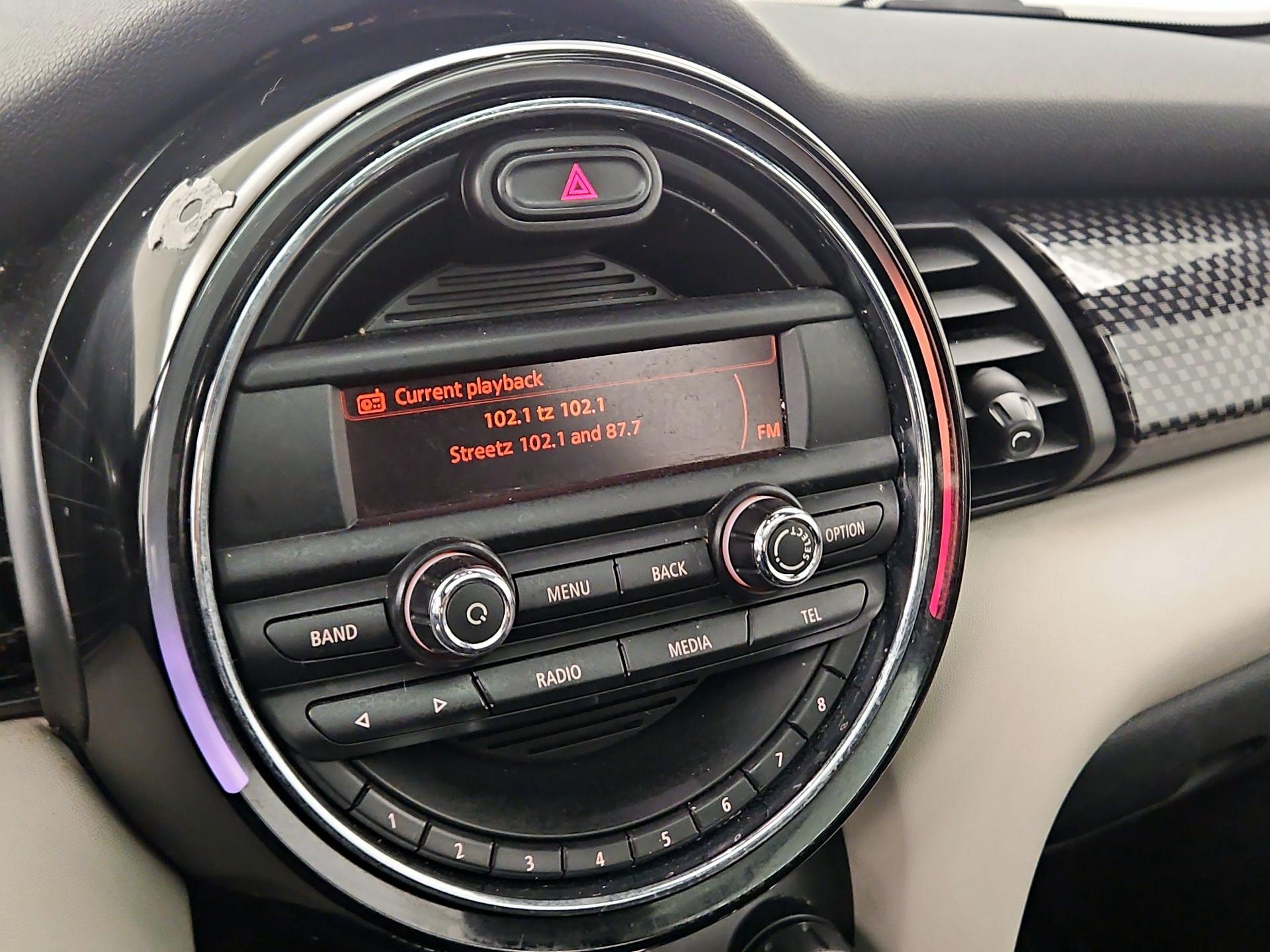 Thumbnail: 2015 MINI Cooper Hardtop - 14