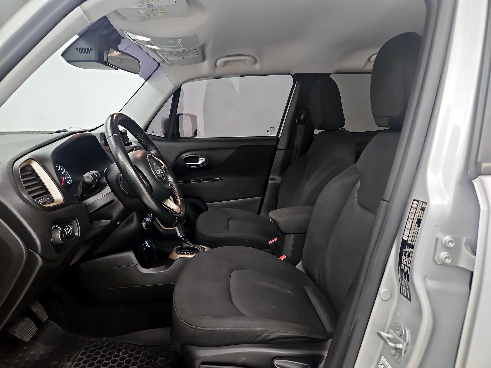 Thumbnail: 2017 Jeep Renegade - 11