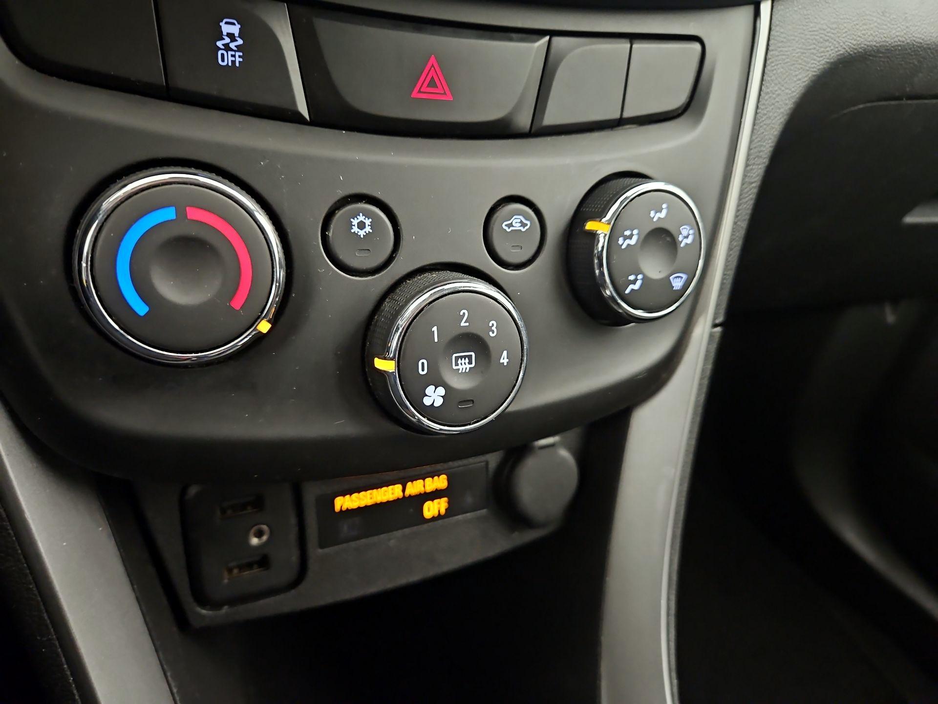 Thumbnail: 2017 Chevrolet Trax - 16