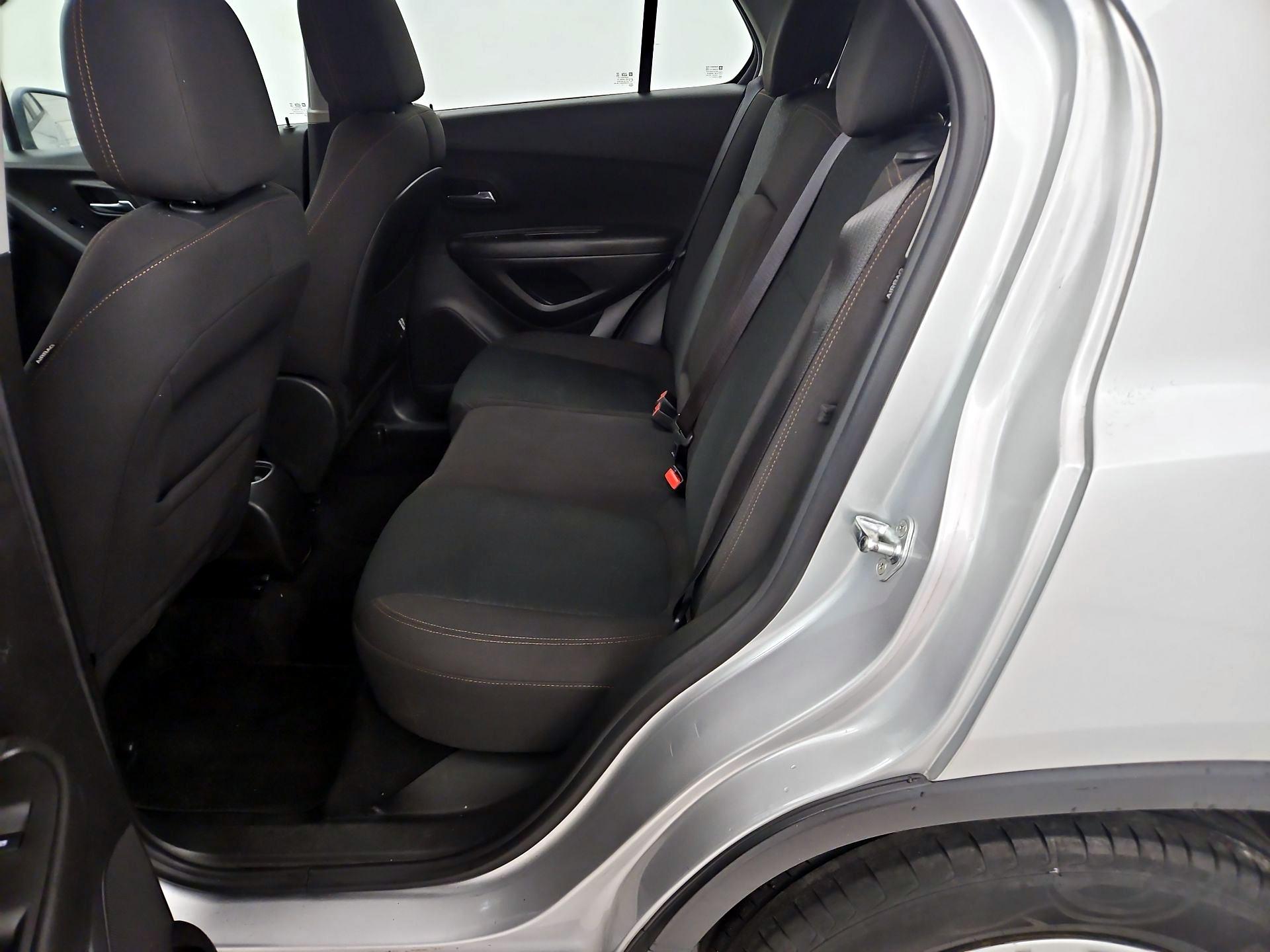 Thumbnail: 2017 Chevrolet Trax - 19