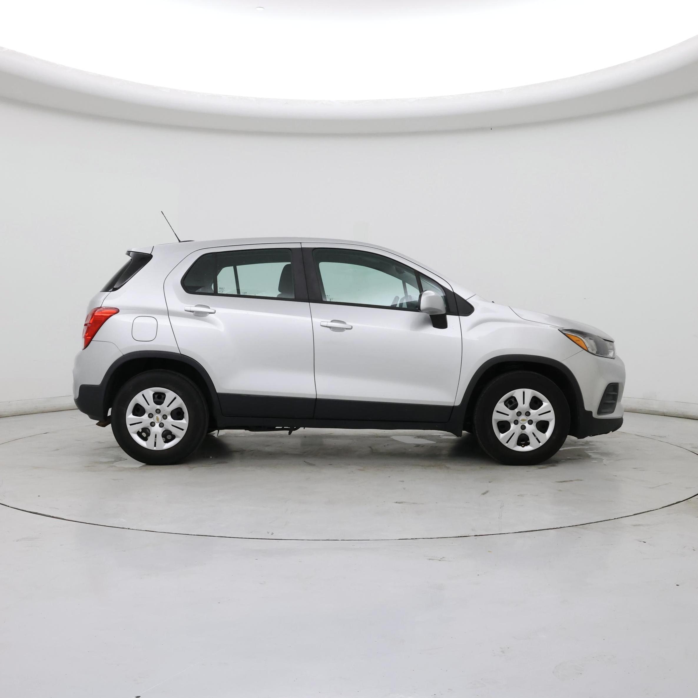 Thumbnail: 2017 Chevrolet Trax - 7