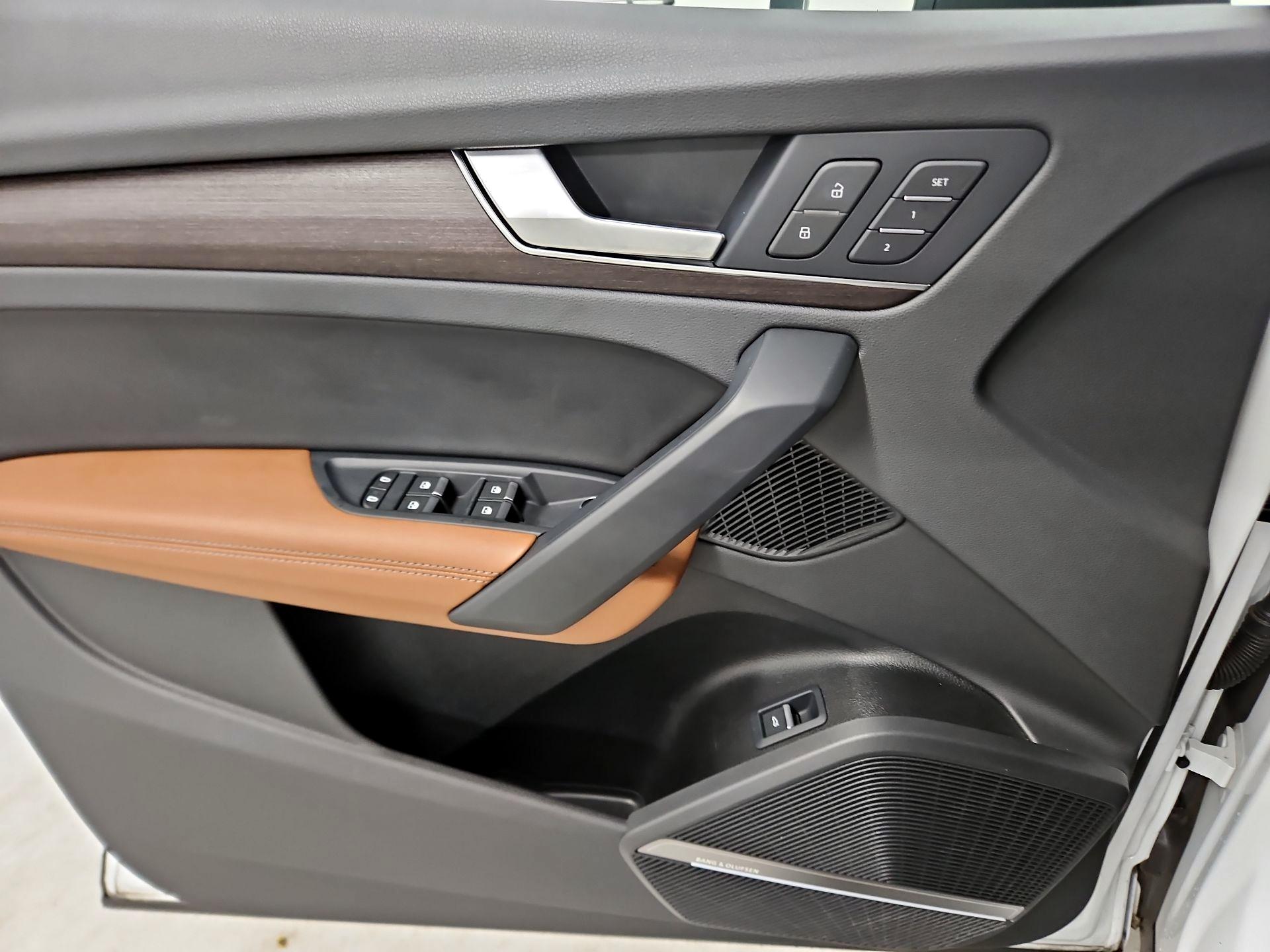 Thumbnail: 2022 Audi Q5 - 12