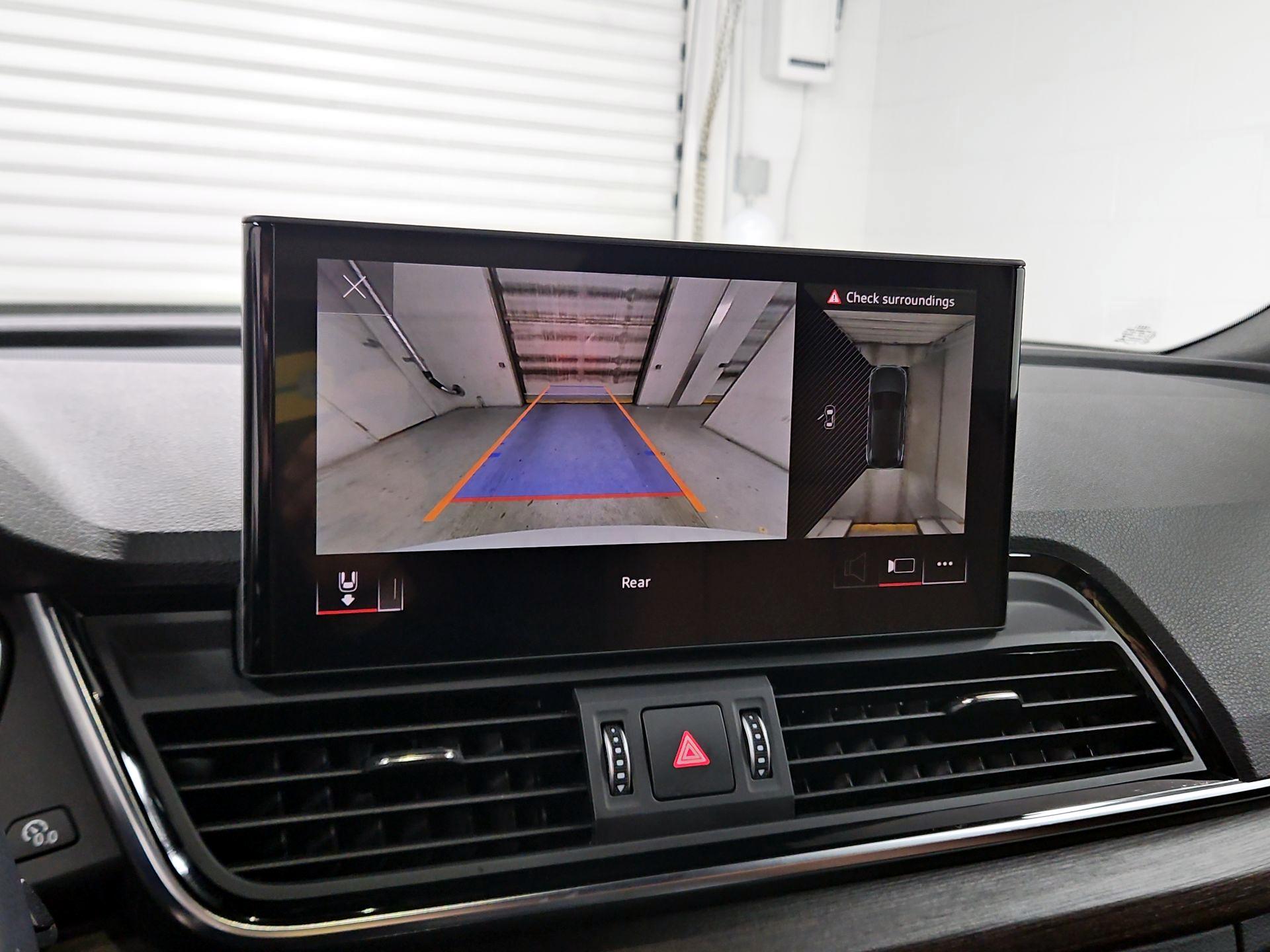 Thumbnail: 2022 Audi Q5 - 14