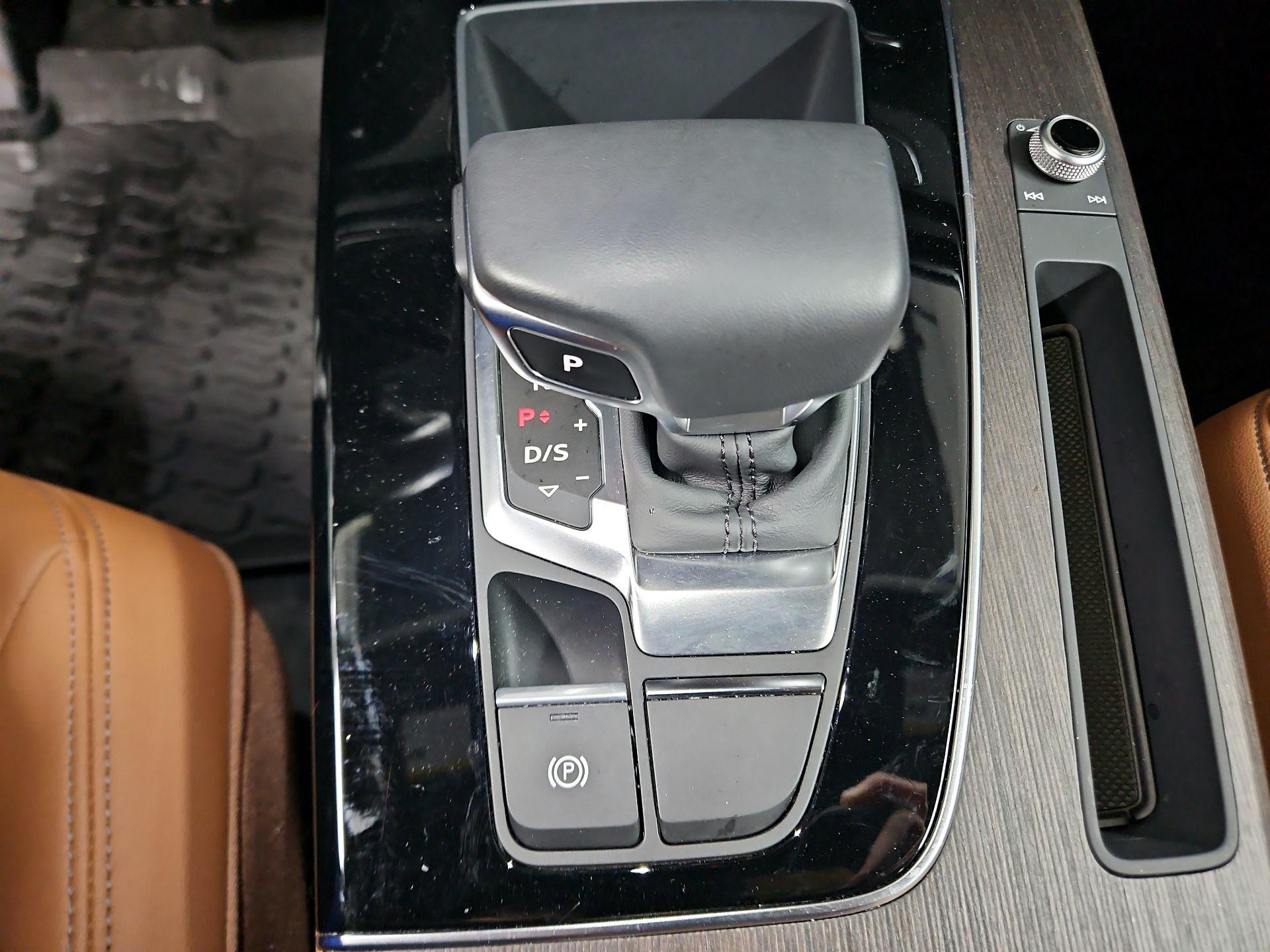 Thumbnail: 2022 Audi Q5 - 17