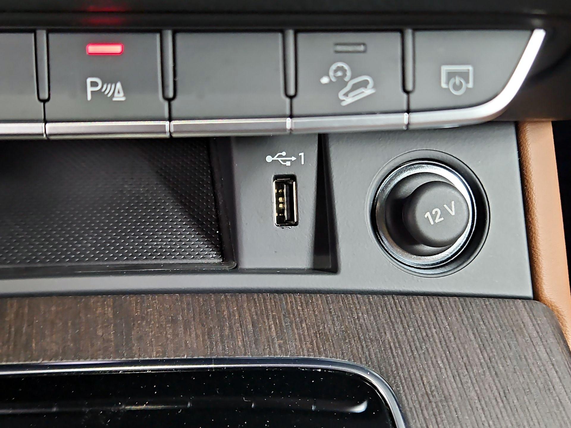 Thumbnail: 2022 Audi Q5 - 18