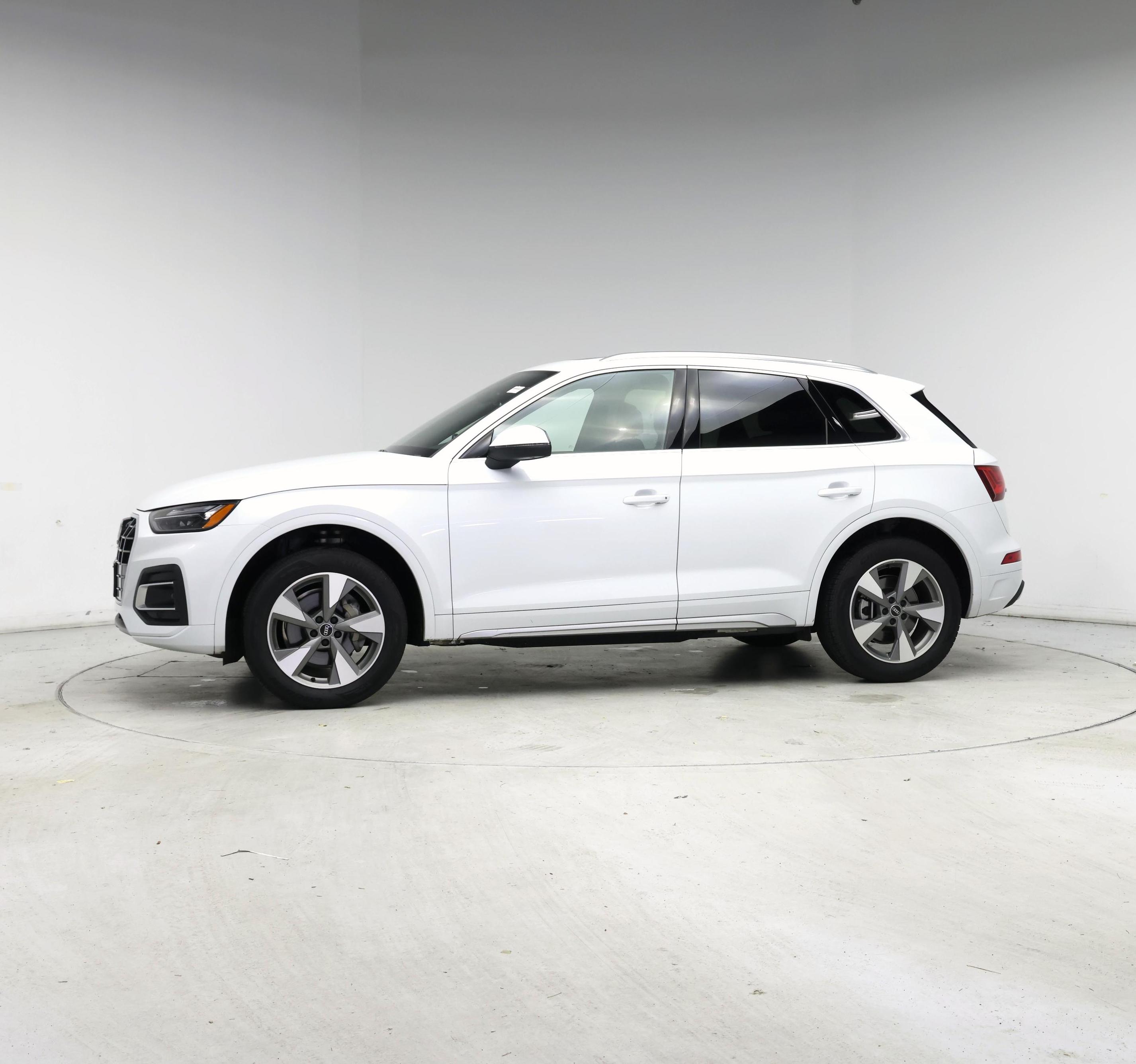 Thumbnail: 2022 Audi Q5 - 3