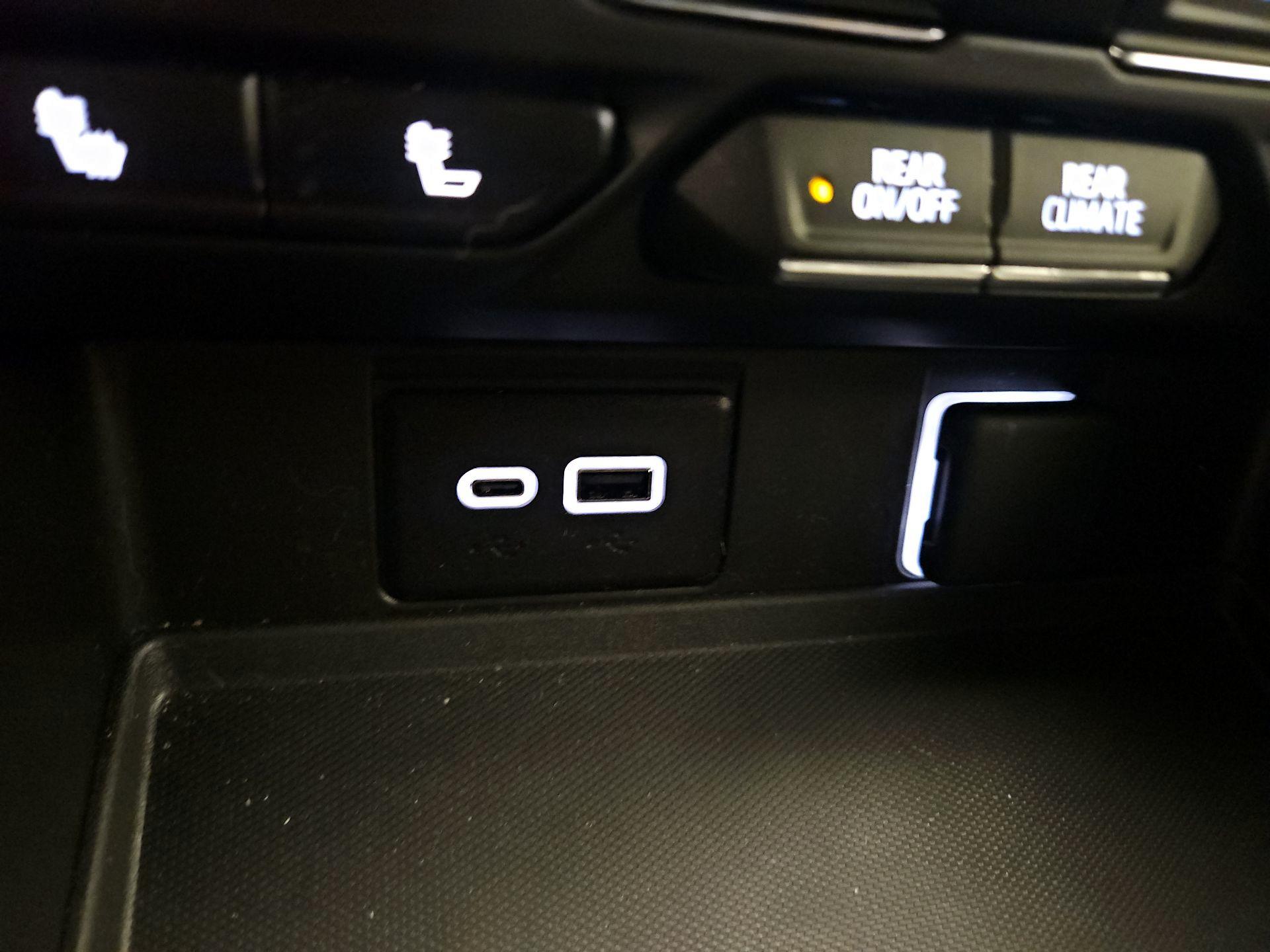 Thumbnail: 2024 Chevrolet Tahoe - 18