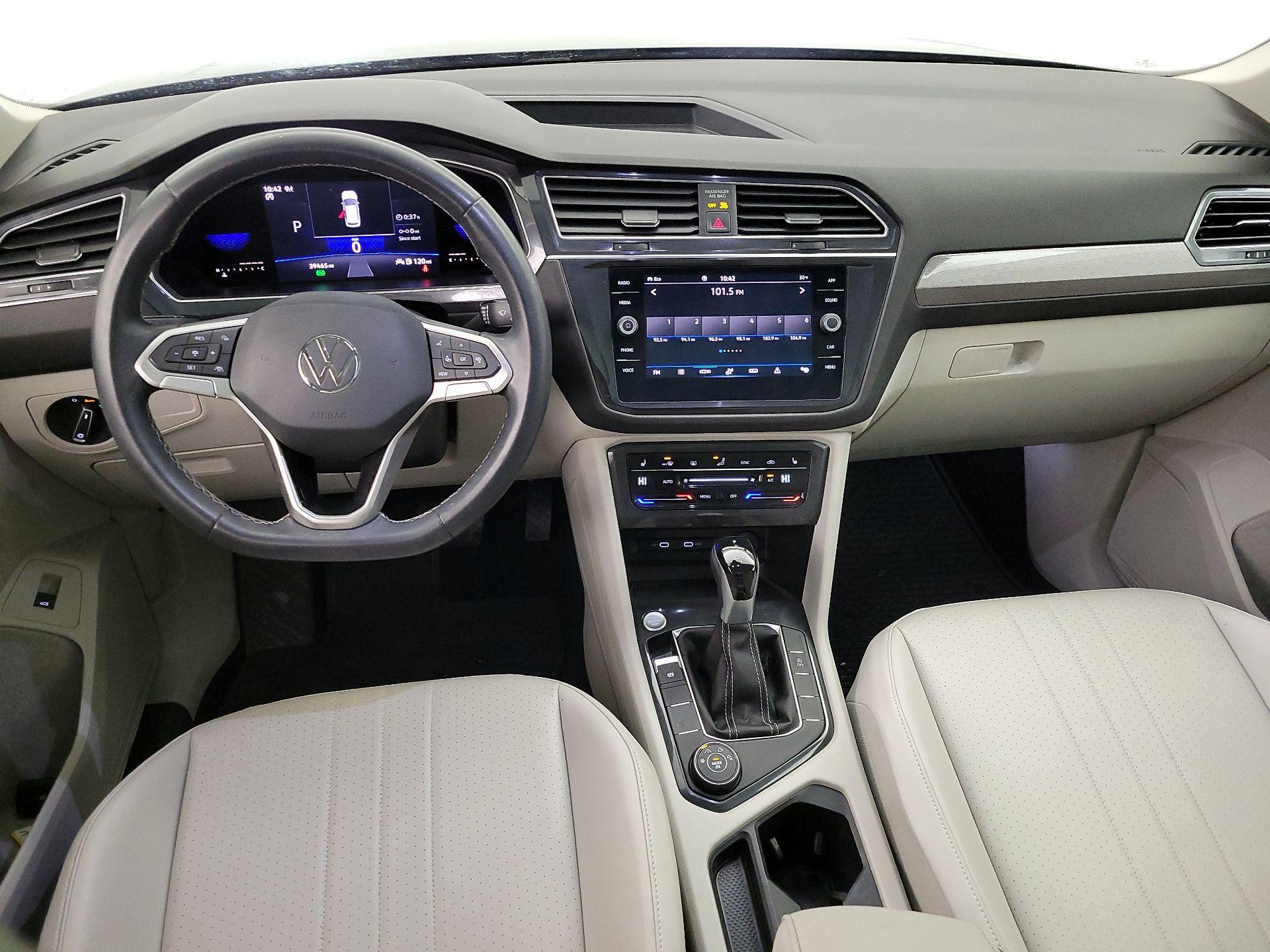 Thumbnail: 2022 Volkswagen Tiguan - 9