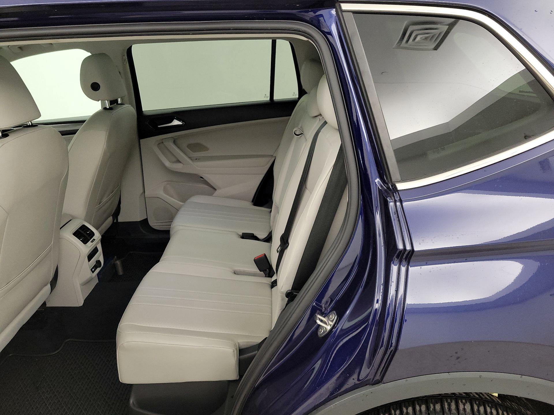 Thumbnail: 2022 Volkswagen Tiguan - 20