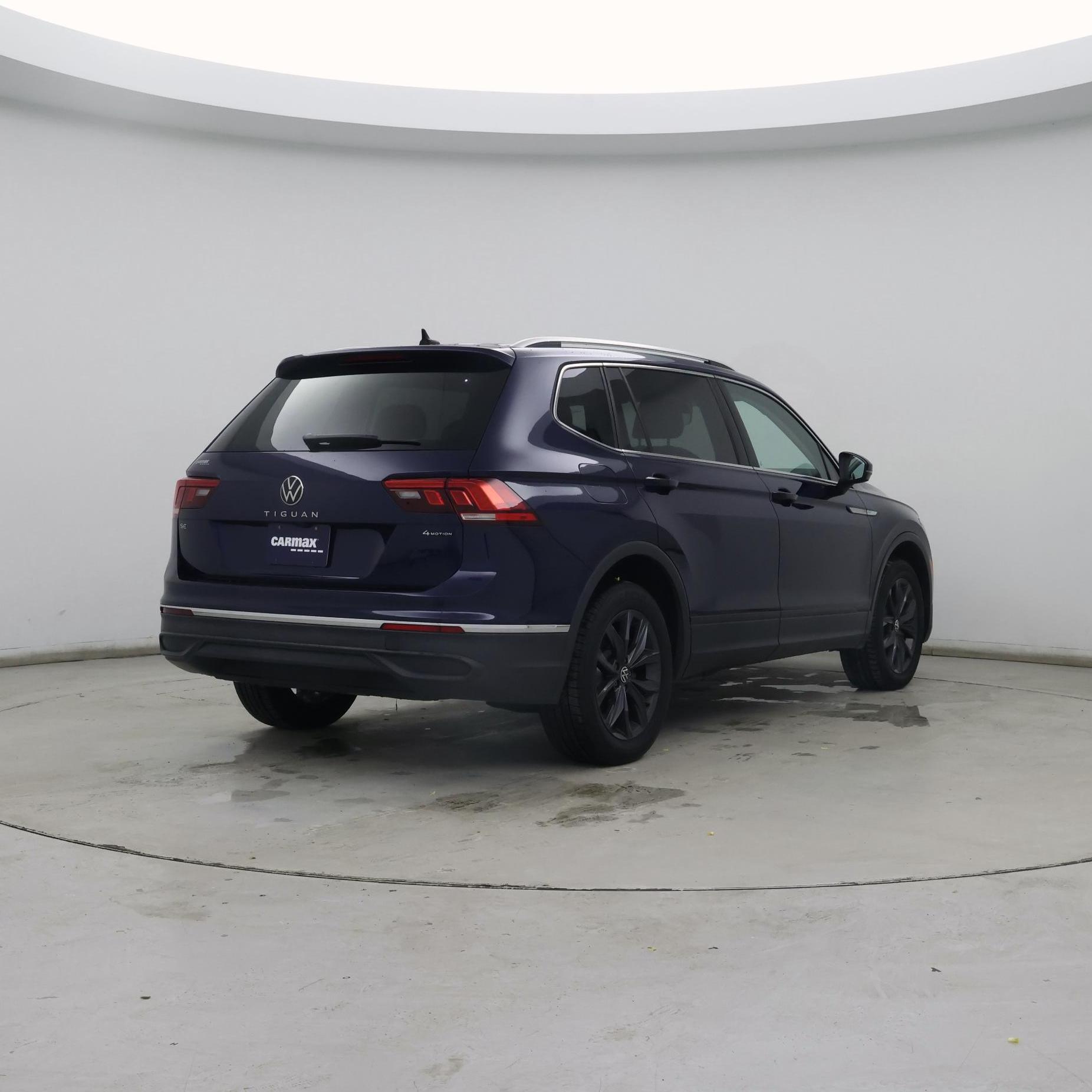 Thumbnail: 2022 Volkswagen Tiguan - 8