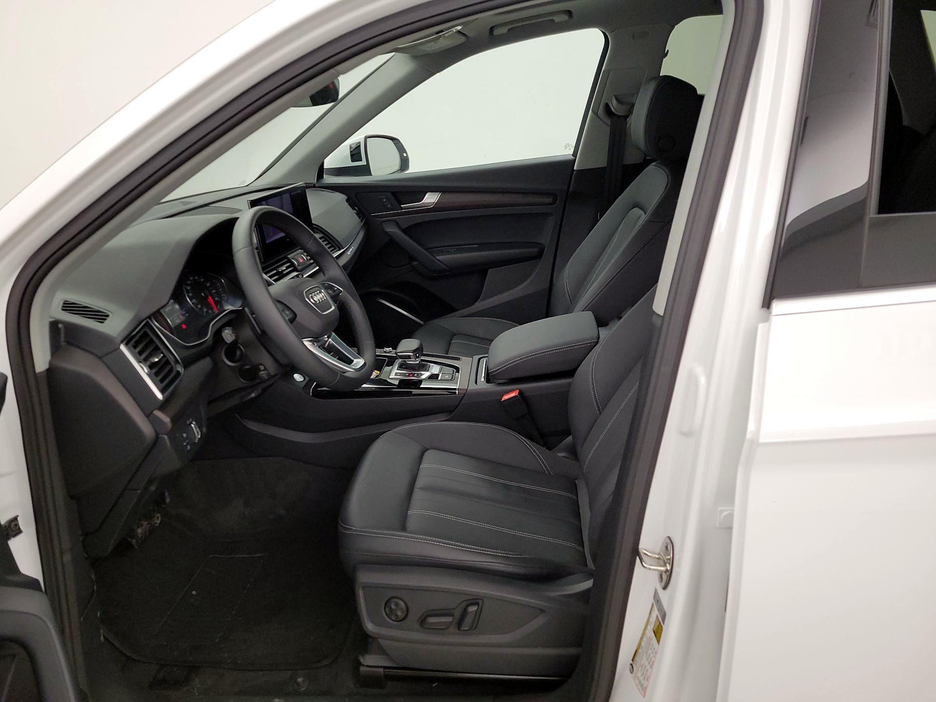 Thumbnail: 2021 Audi Q5 - 11