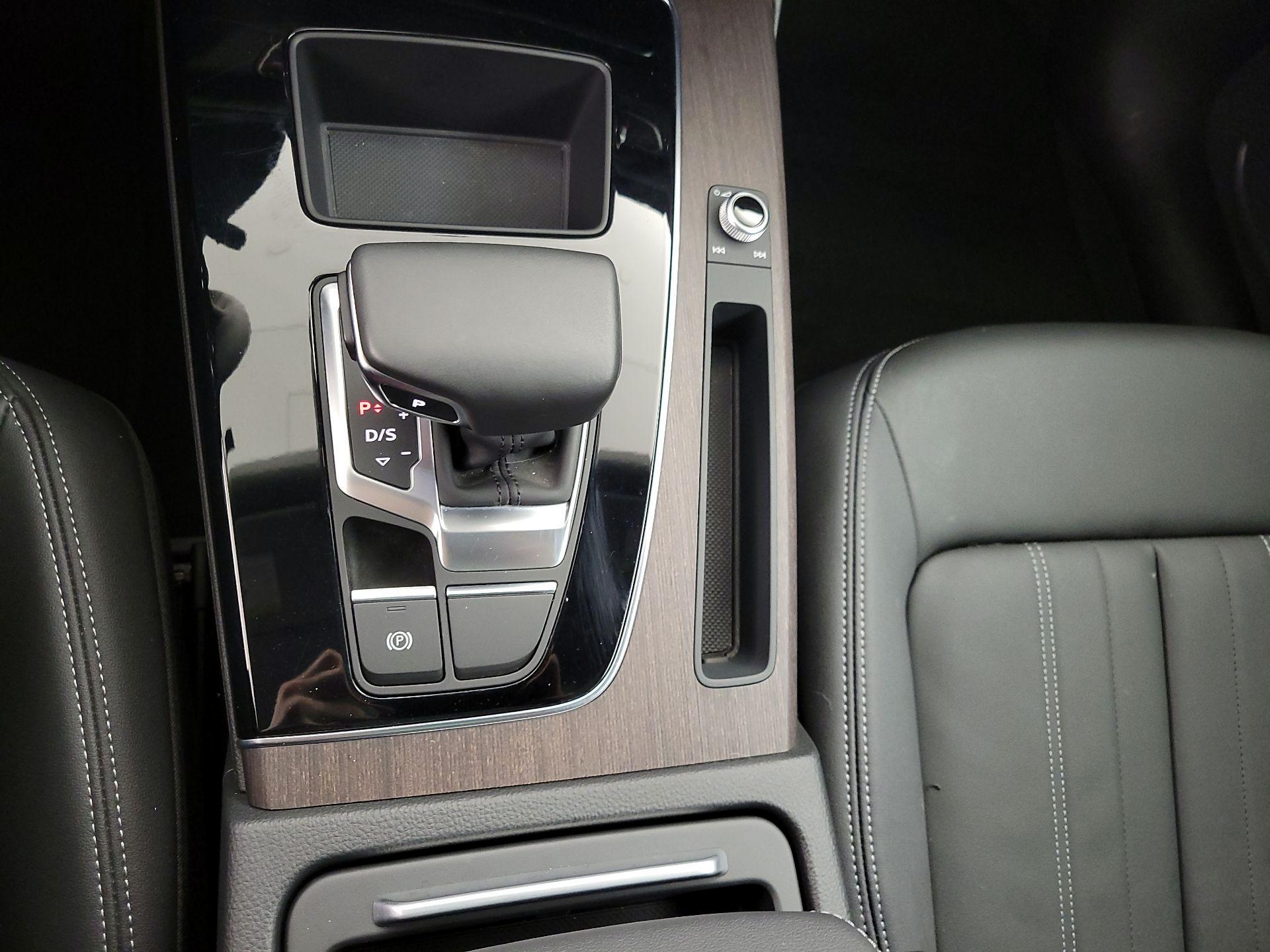 Thumbnail: 2021 Audi Q5 - 17