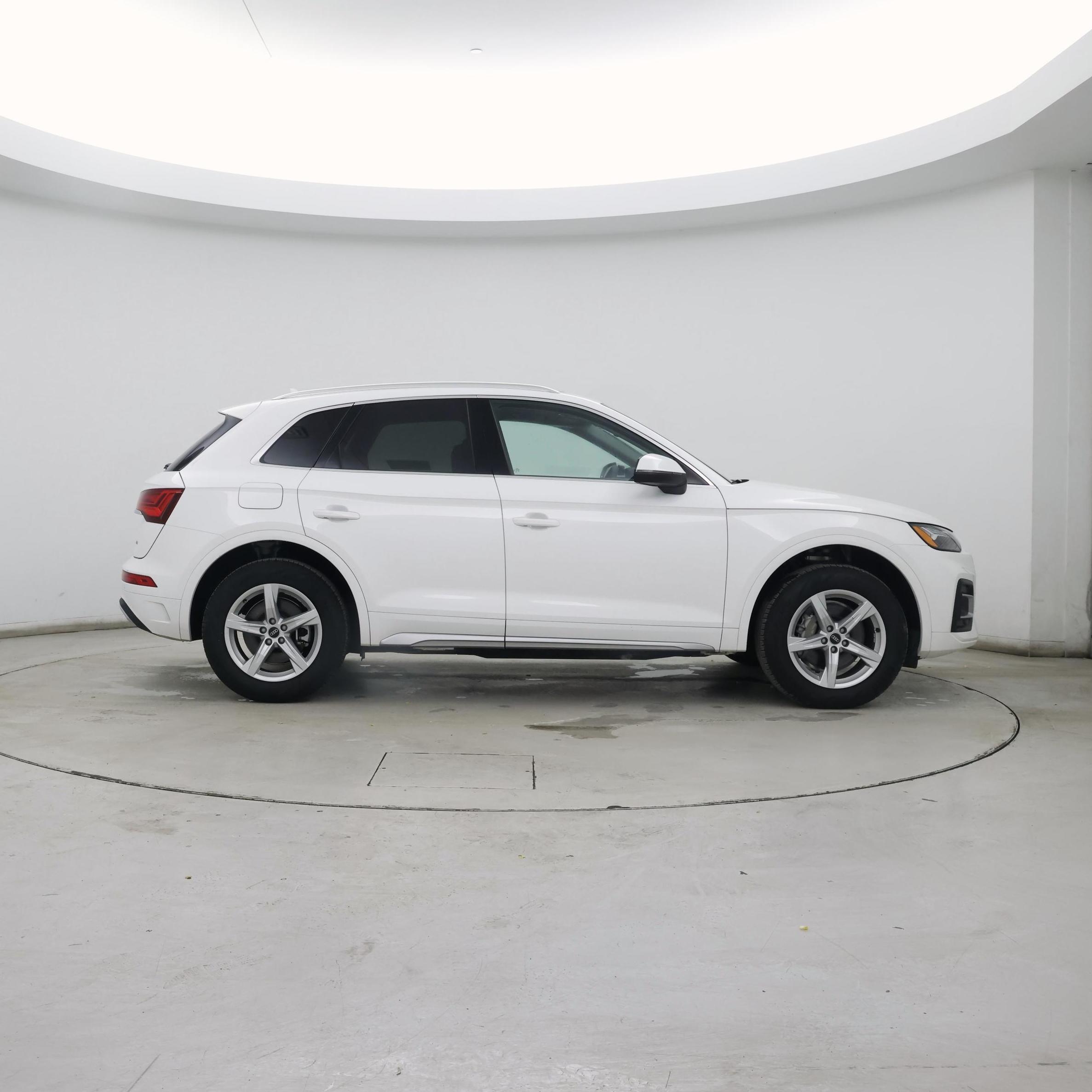 Thumbnail: 2021 Audi Q5 - 7