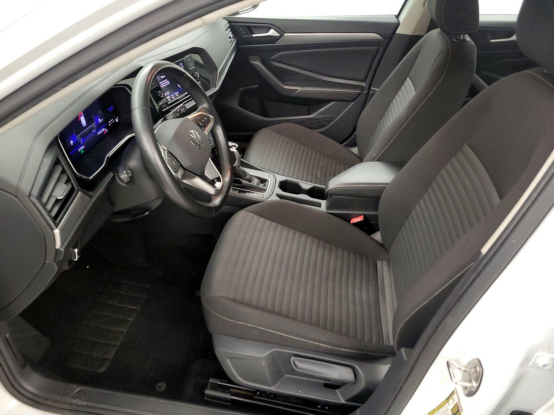 Thumbnail: 2024 Volkswagen Jetta - 11