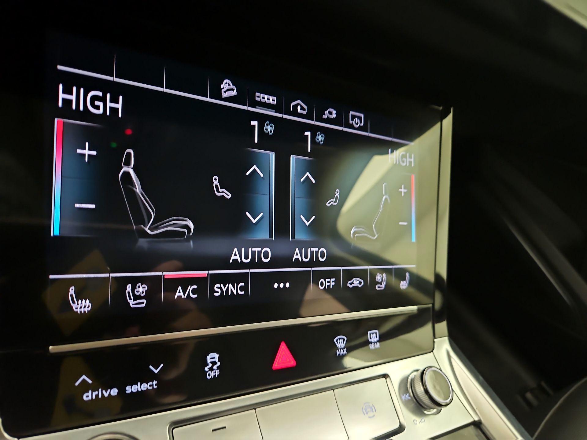 Thumbnail: 2024 Audi Q8 e-tron - 17