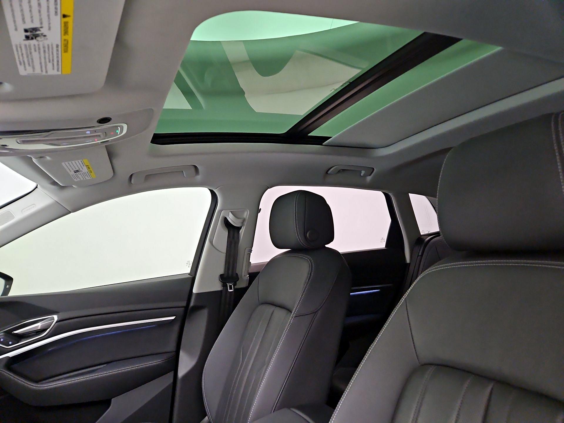 Thumbnail: 2024 Audi Q8 e-tron - 20