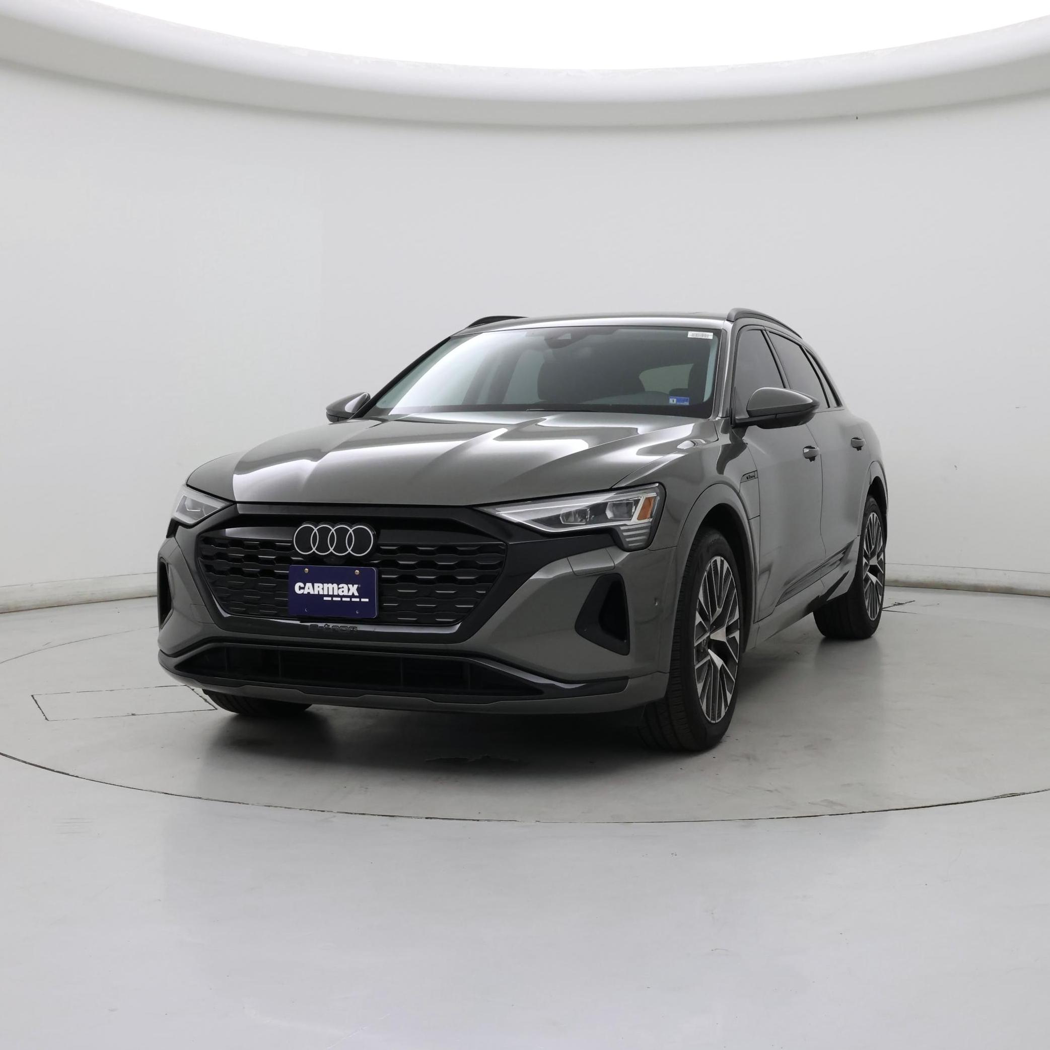 Thumbnail: 2024 Audi Q8 e-tron - 4