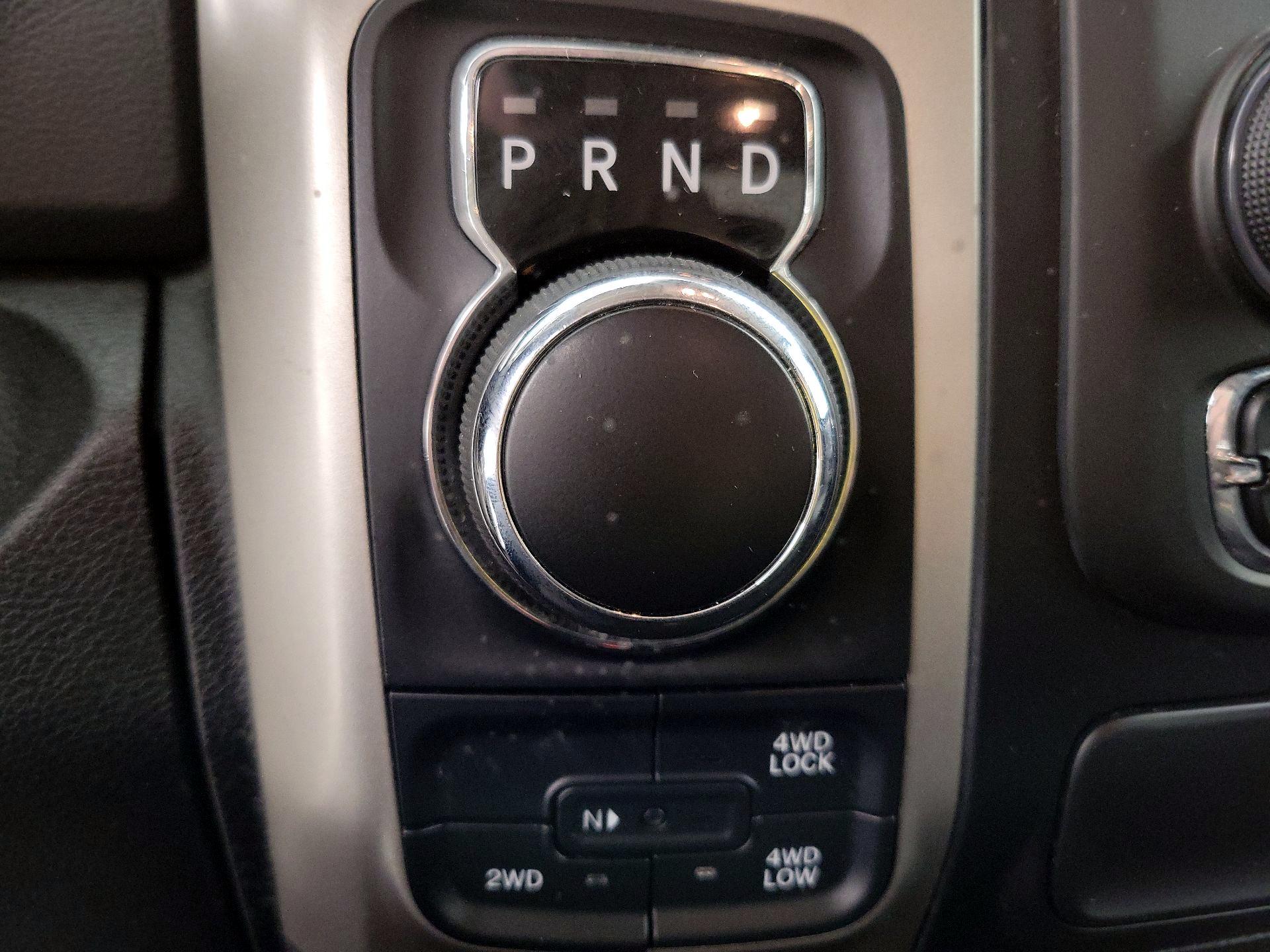 Thumbnail: 2020 RAM 1500 Classic - 17