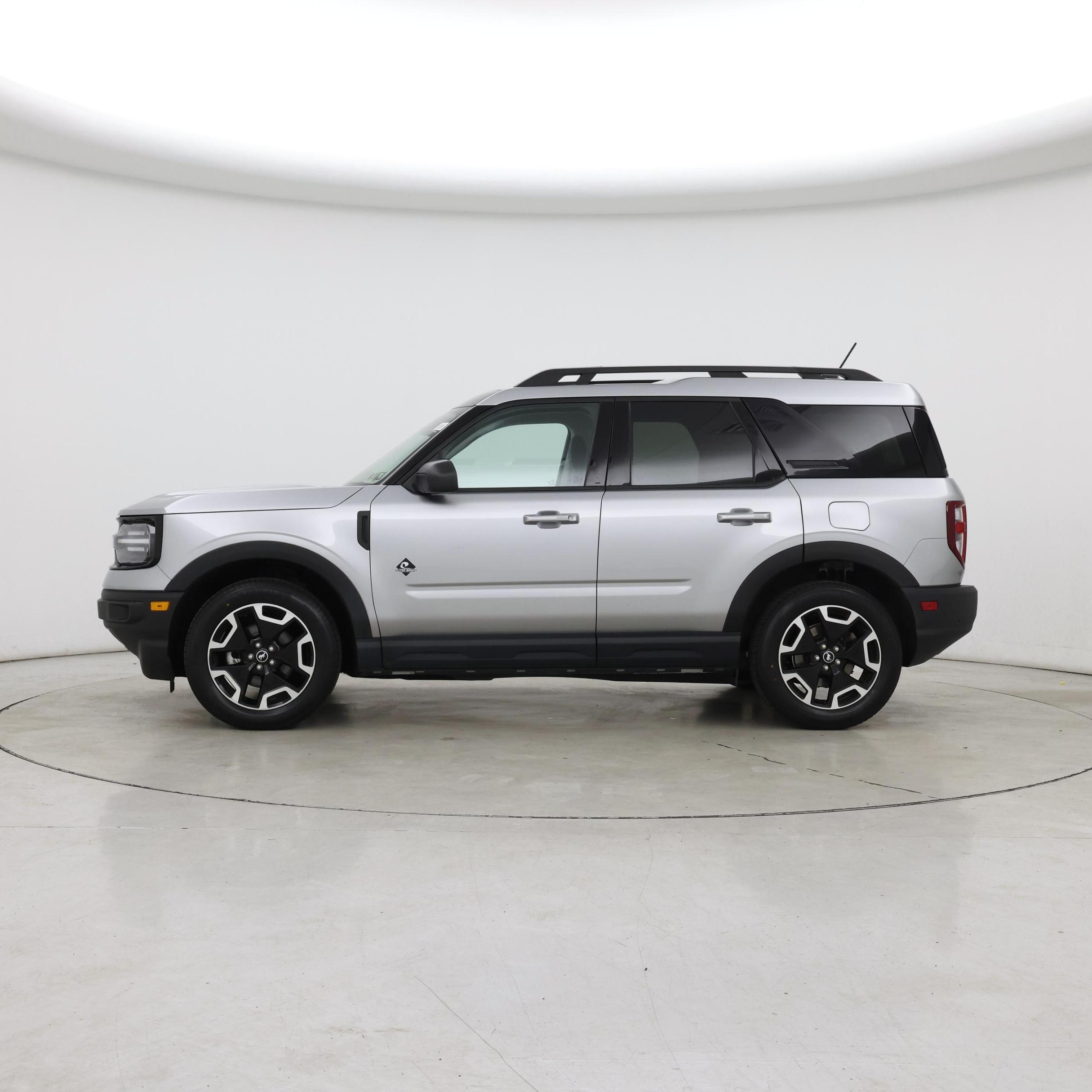 Thumbnail: 2023 Ford Bronco Sport - 3