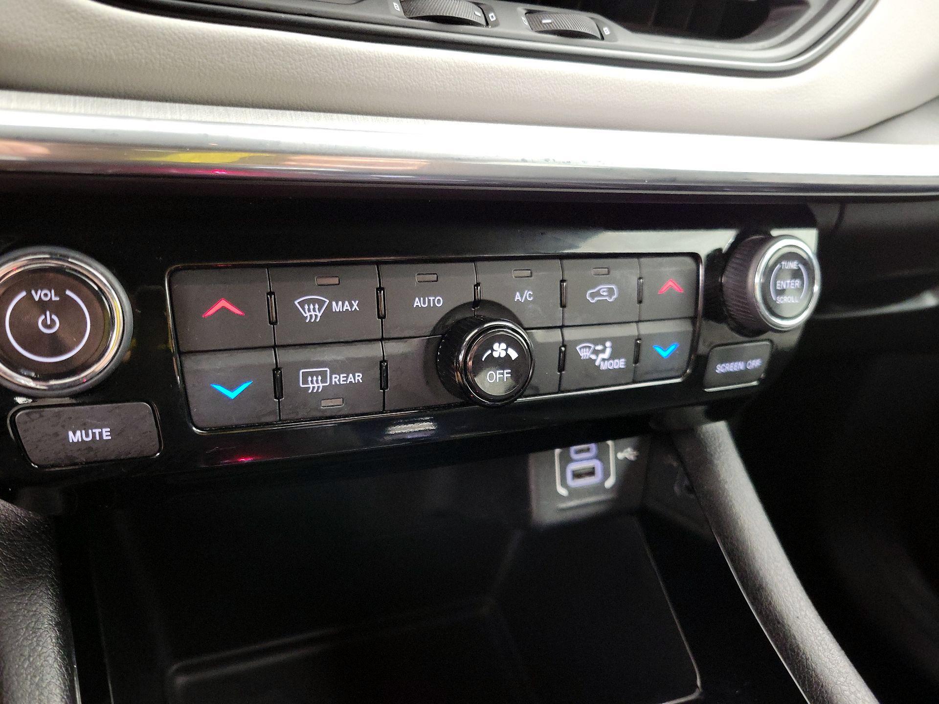 Thumbnail: 2023 Jeep Compass - 16