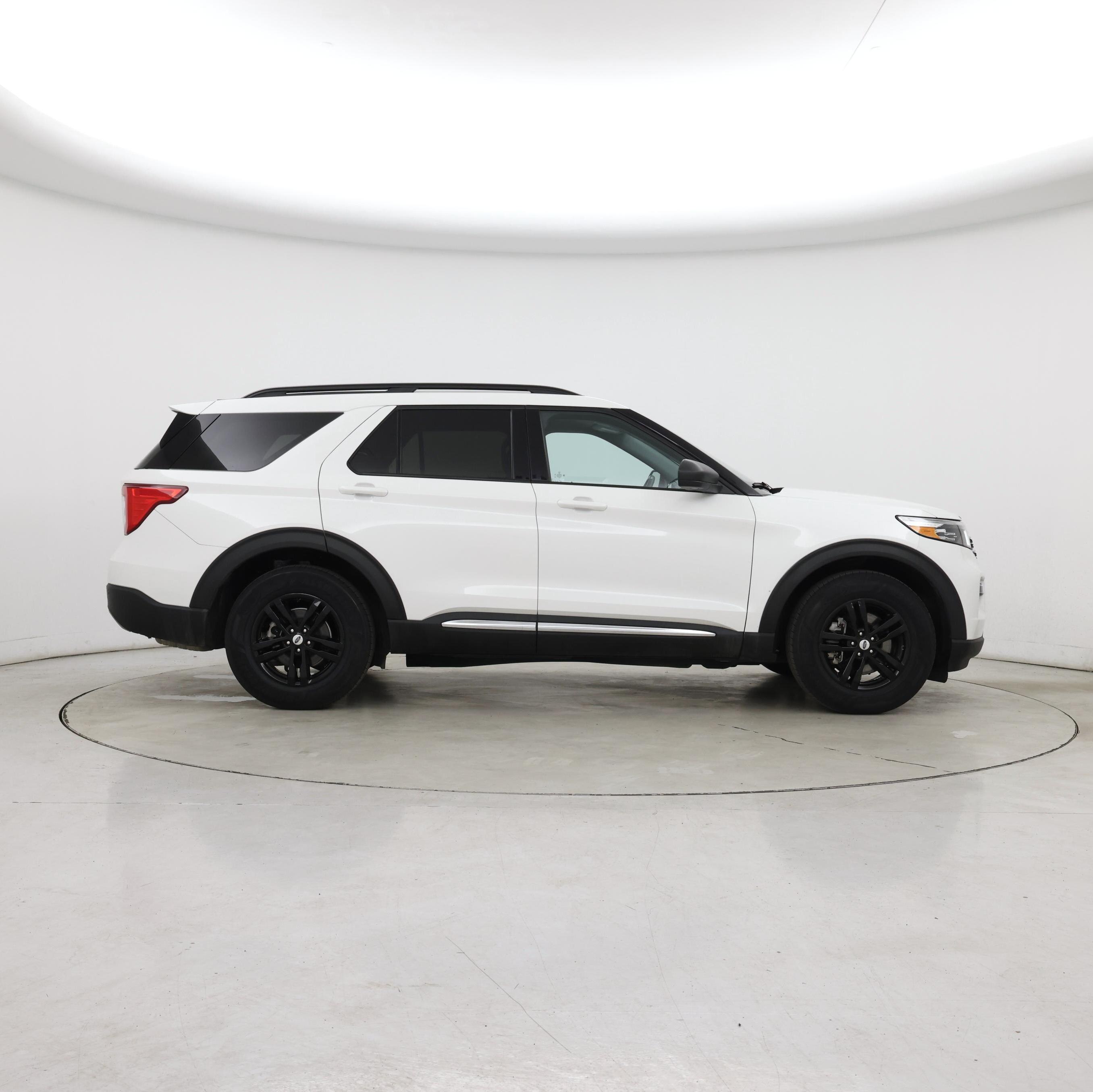 Thumbnail: 2023 Ford Explorer - 7