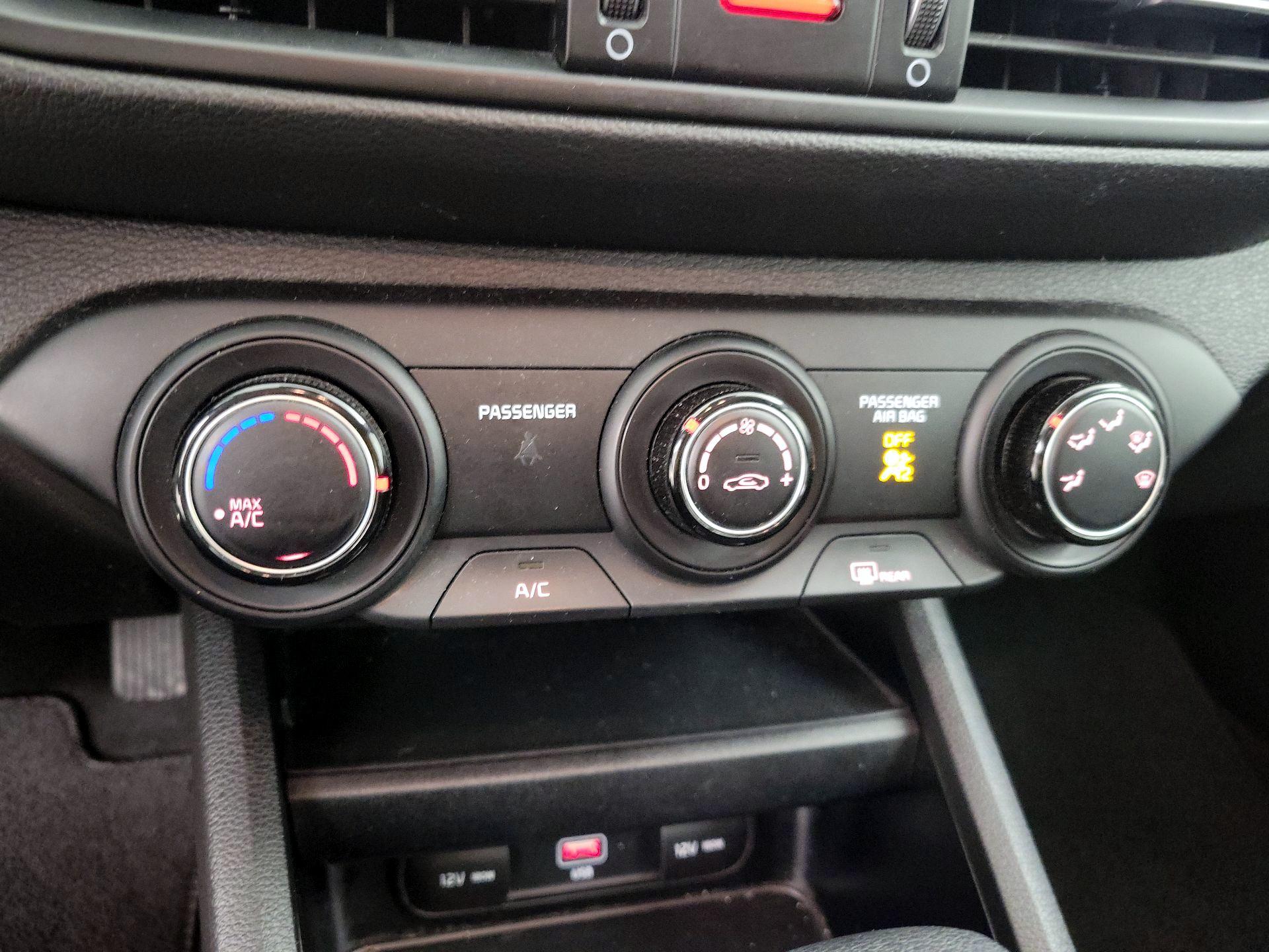 Thumbnail: 2023 Kia Forte - 16