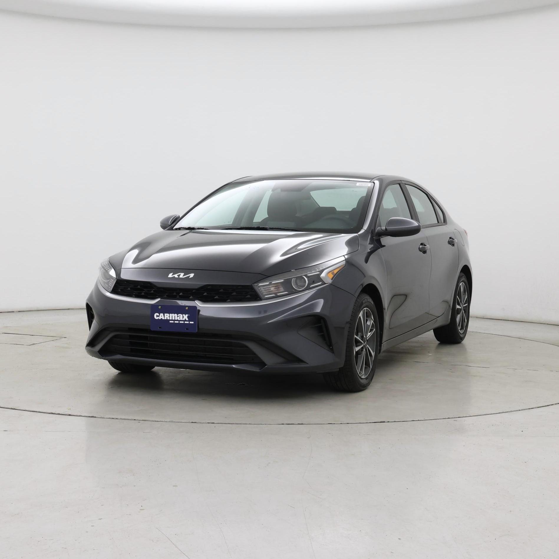 Thumbnail: 2023 Kia Forte - 4