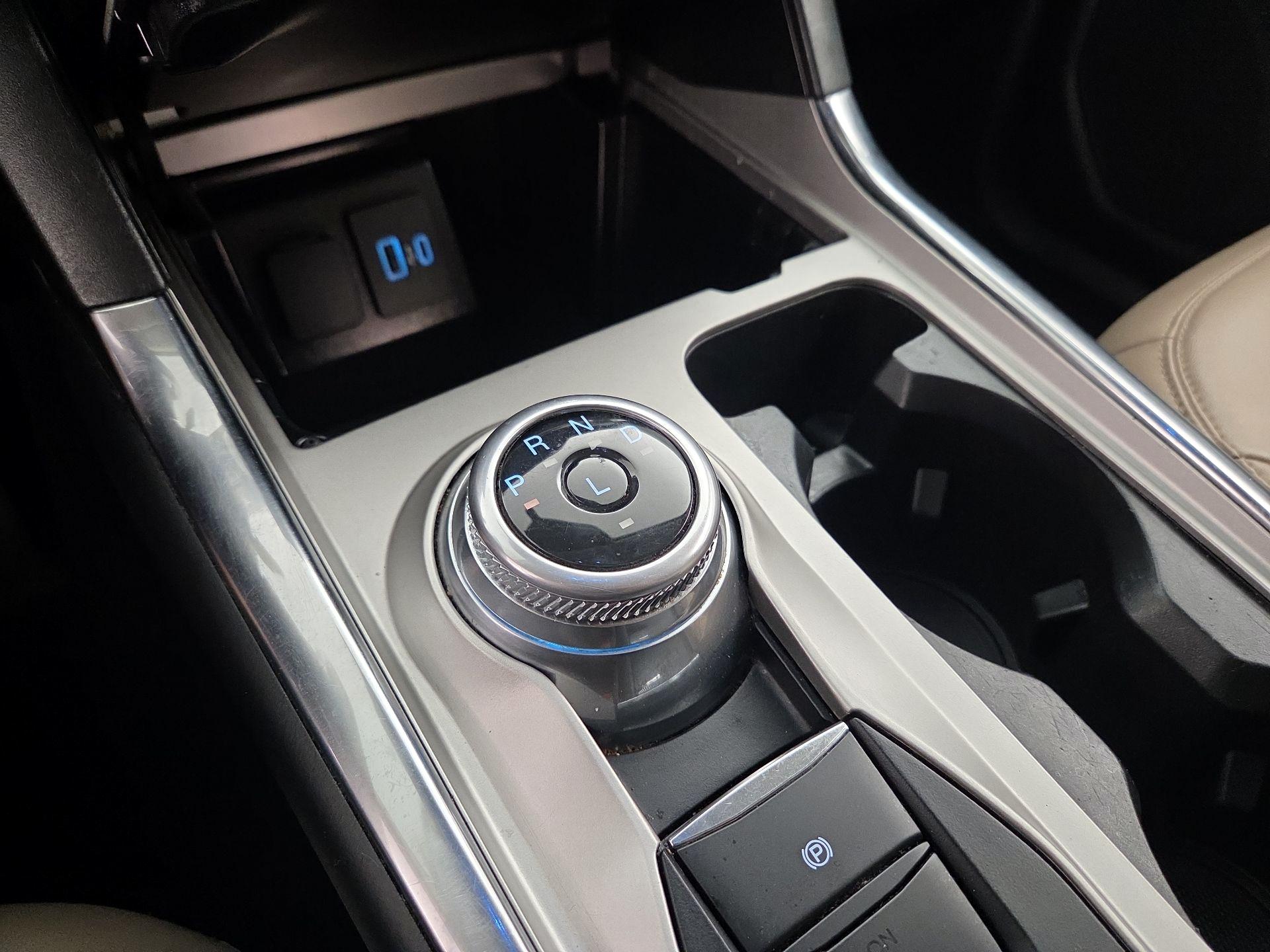 Thumbnail: 2022 Ford Explorer - 17