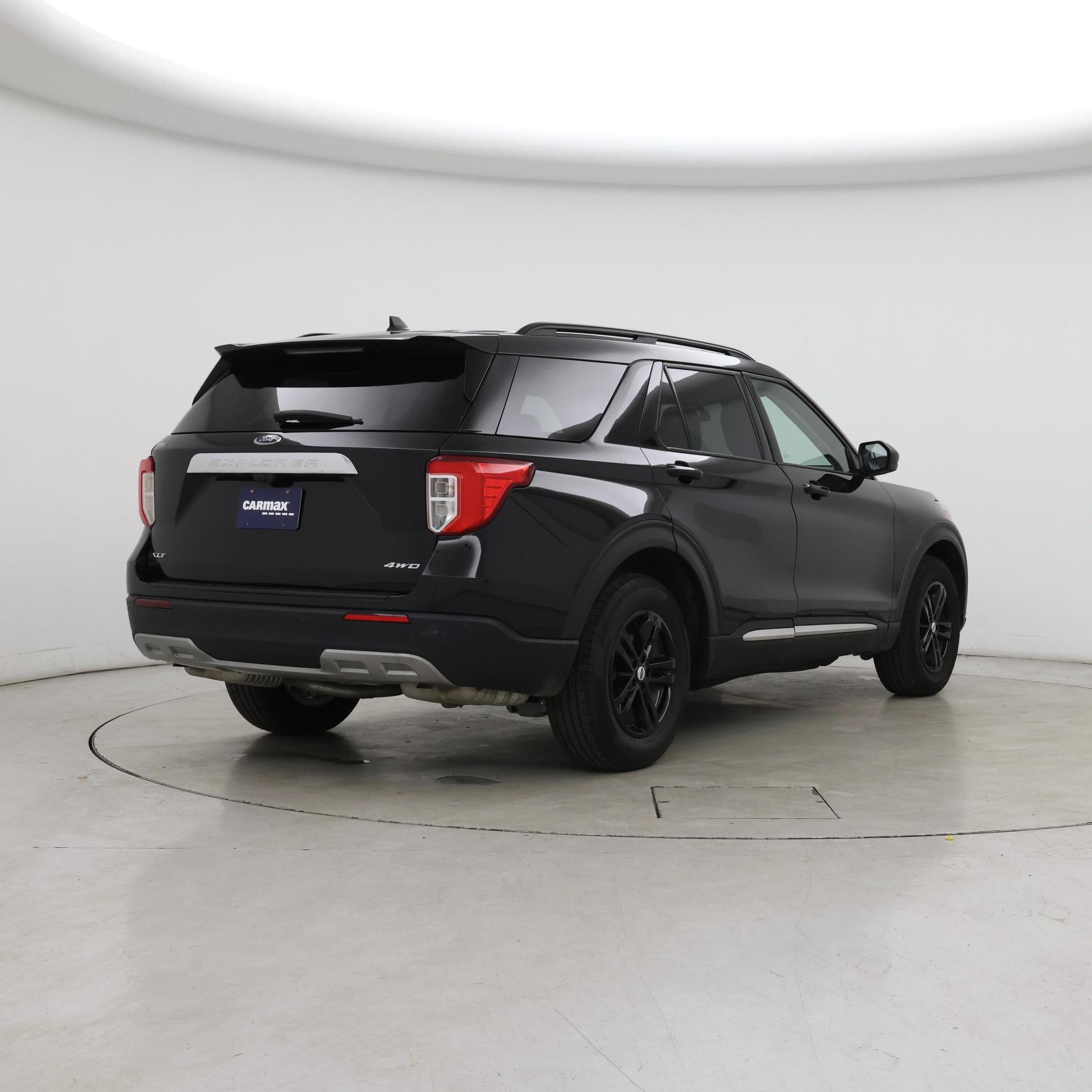 Thumbnail: 2022 Ford Explorer - 8