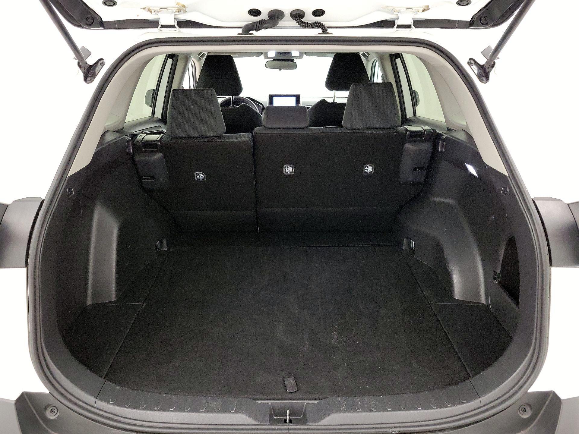 Thumbnail: 2024 Toyota RAV4 - 20