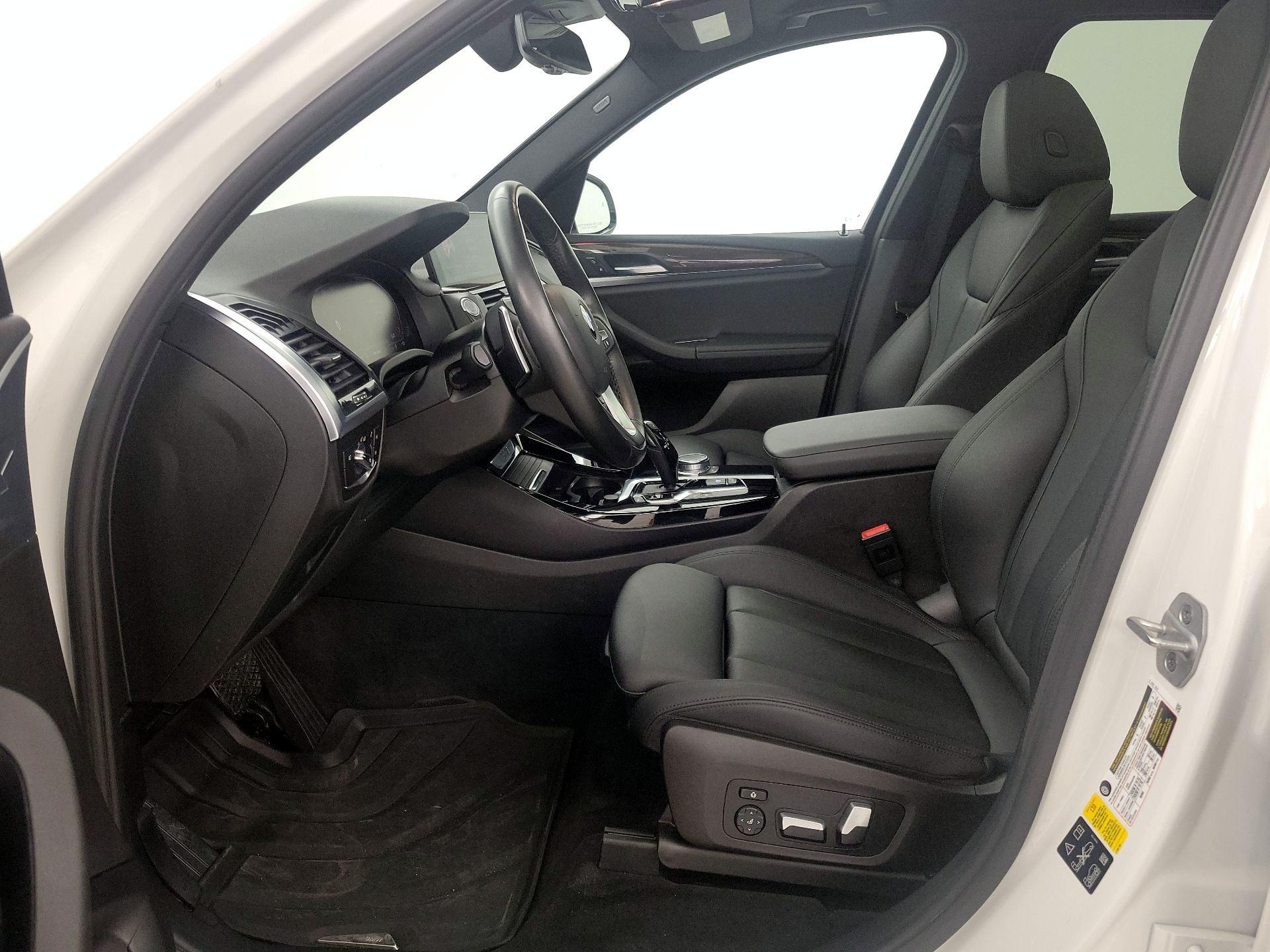 Thumbnail: 2021 BMW X3 - 11