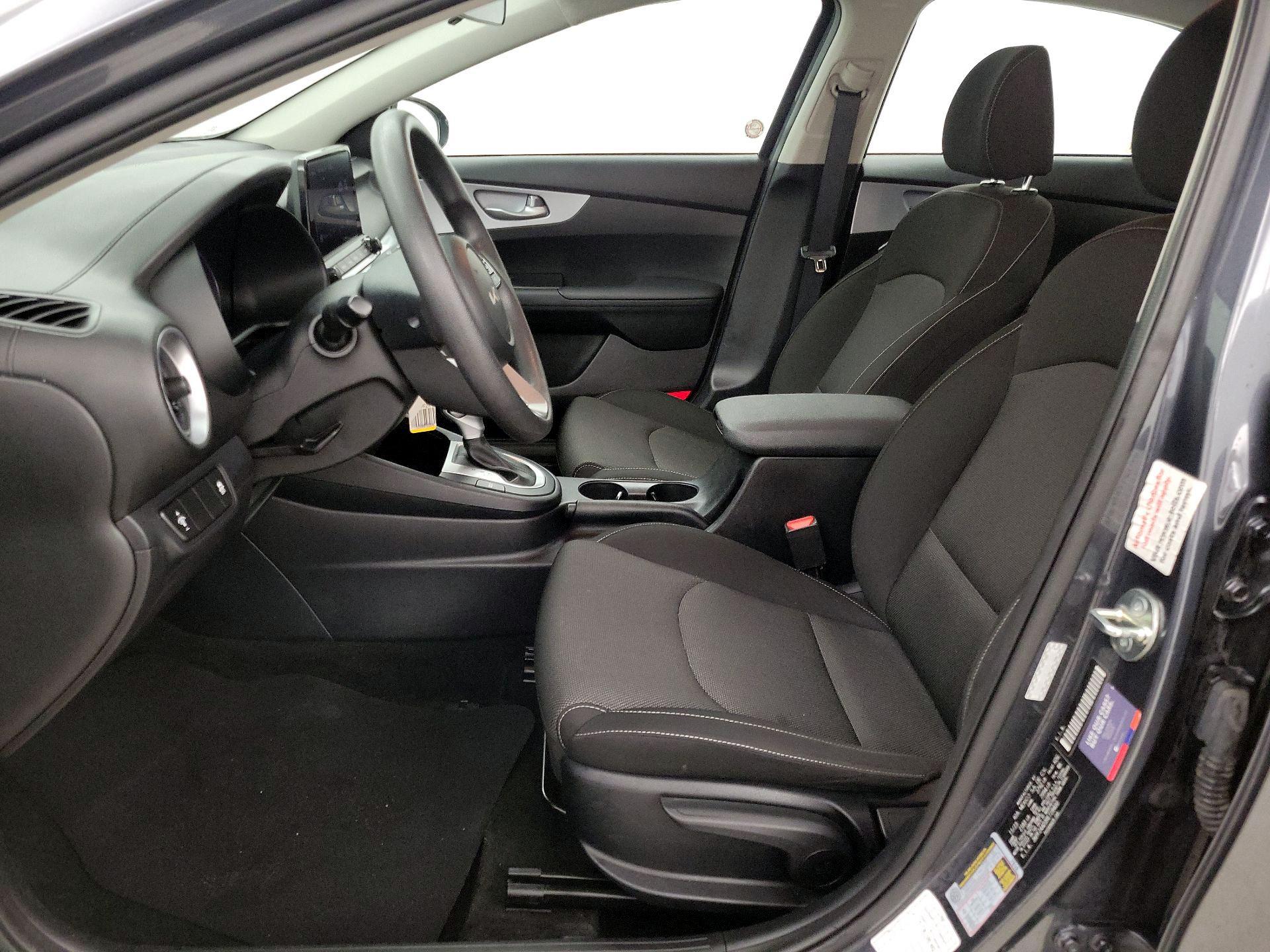 Thumbnail: 2024 Kia Forte - 11