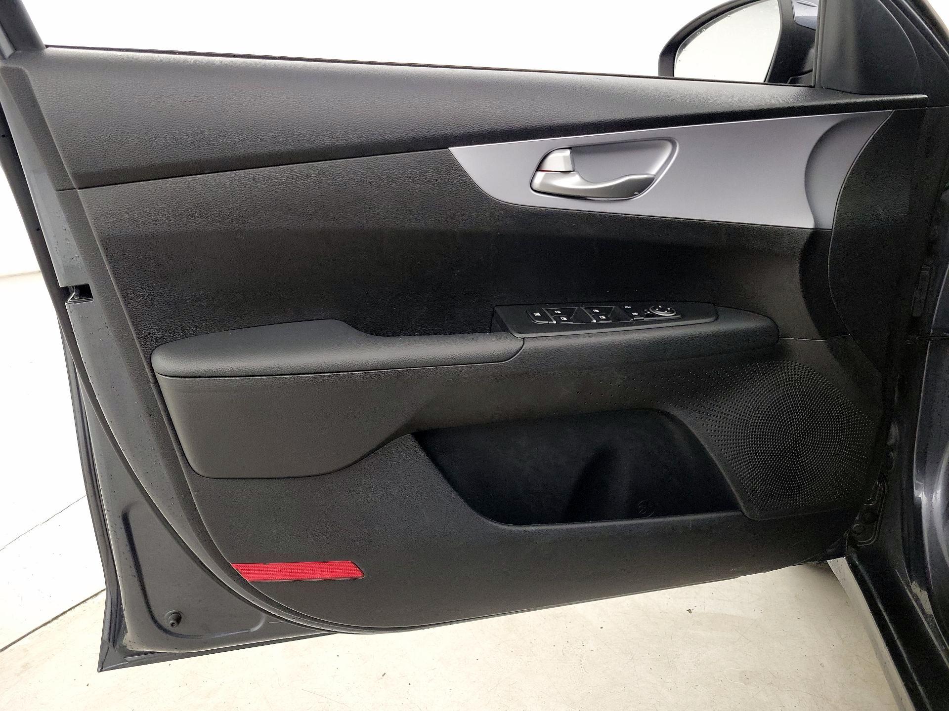 Thumbnail: 2024 Kia Forte - 12