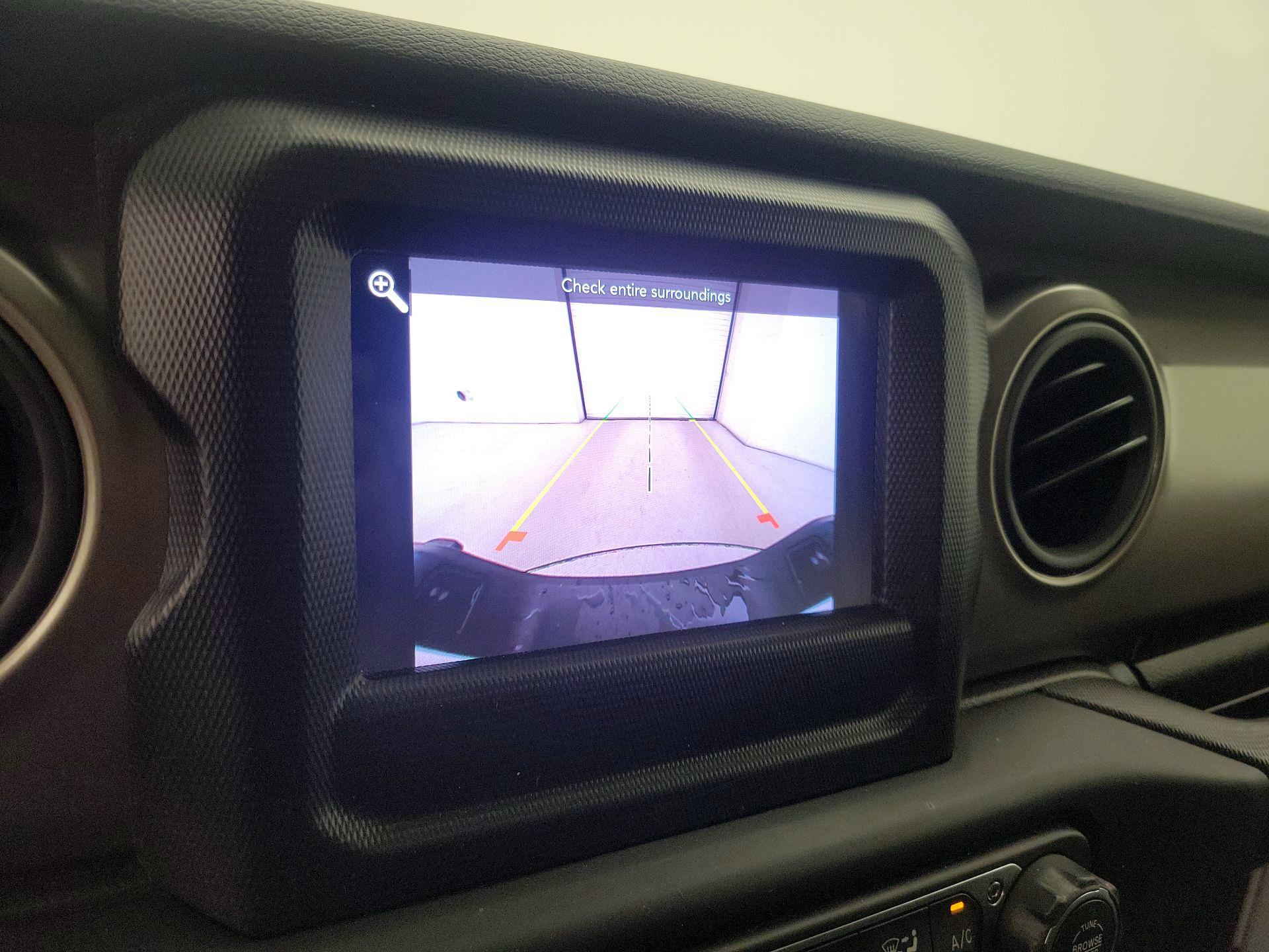 Thumbnail: 2021 Jeep Gladiator - 14