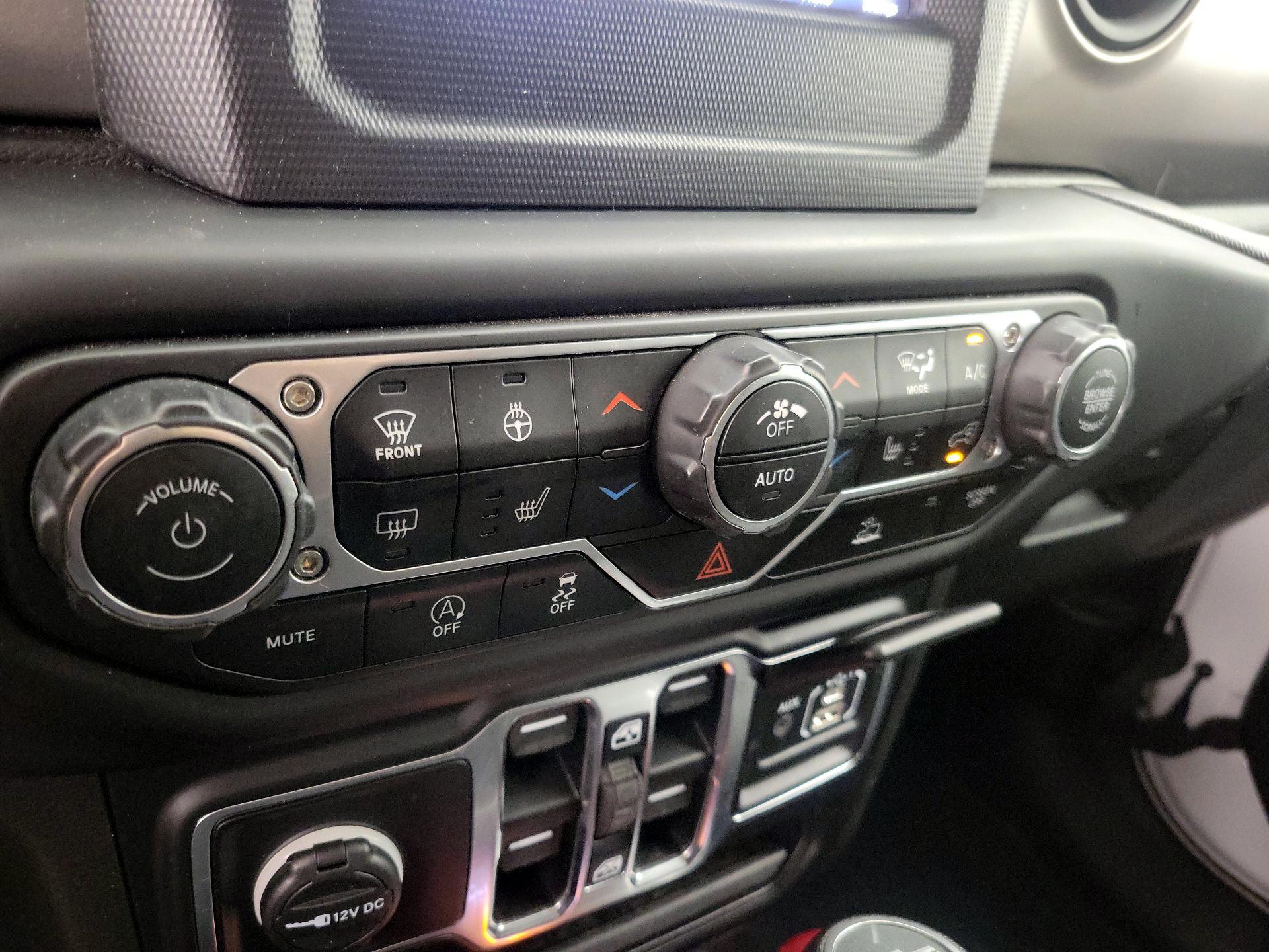 Thumbnail: 2021 Jeep Gladiator - 16